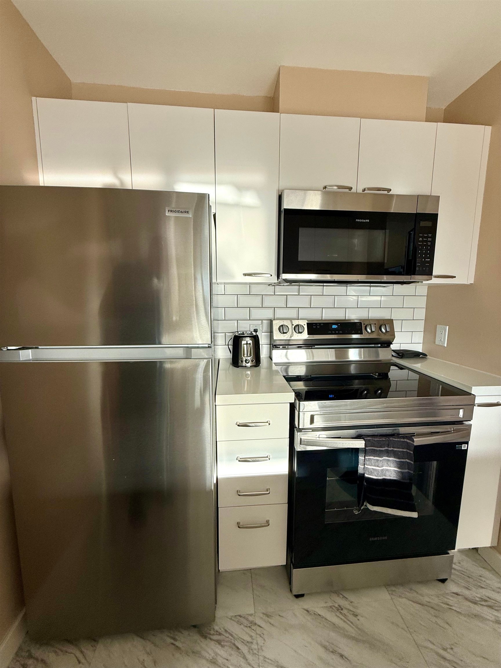 1701-438 Seymour Street, Vancouver, BC