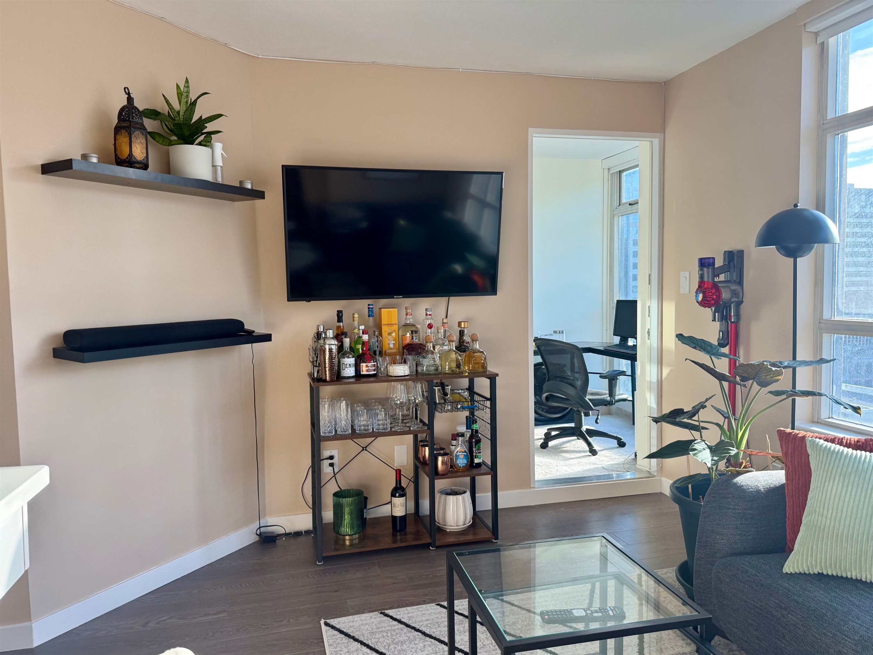 1701-438 Seymour Street, Vancouver, BC