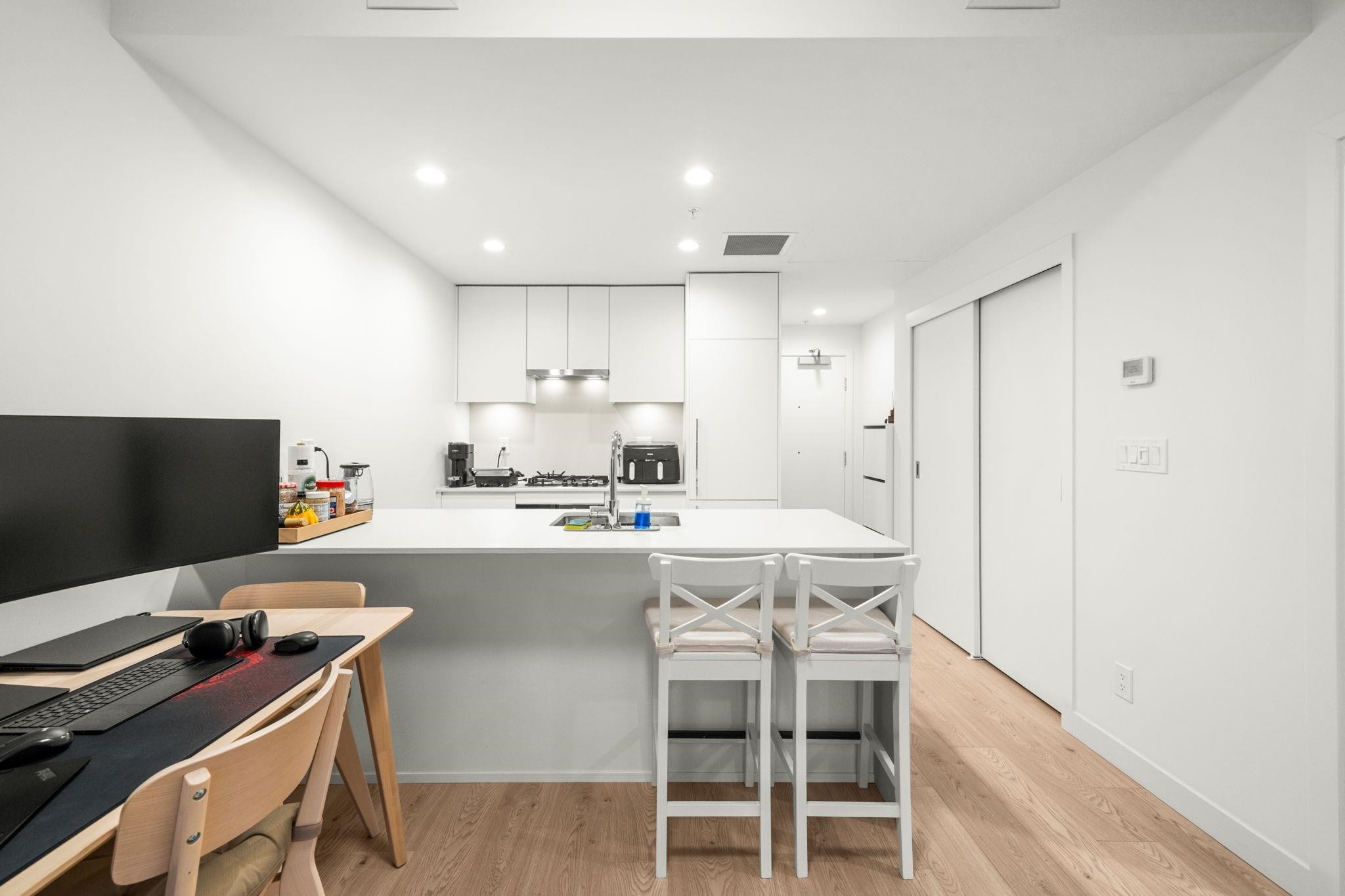 2607-2181 Madison Avenue, Burnaby, BC