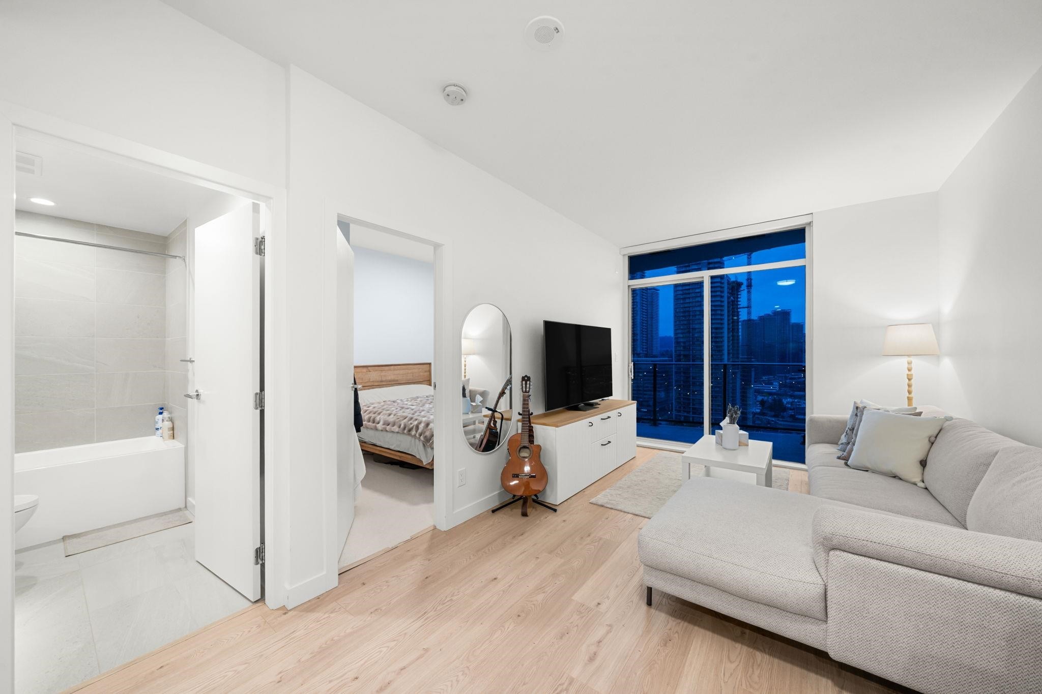 2607-2181 Madison Avenue, Burnaby, BC