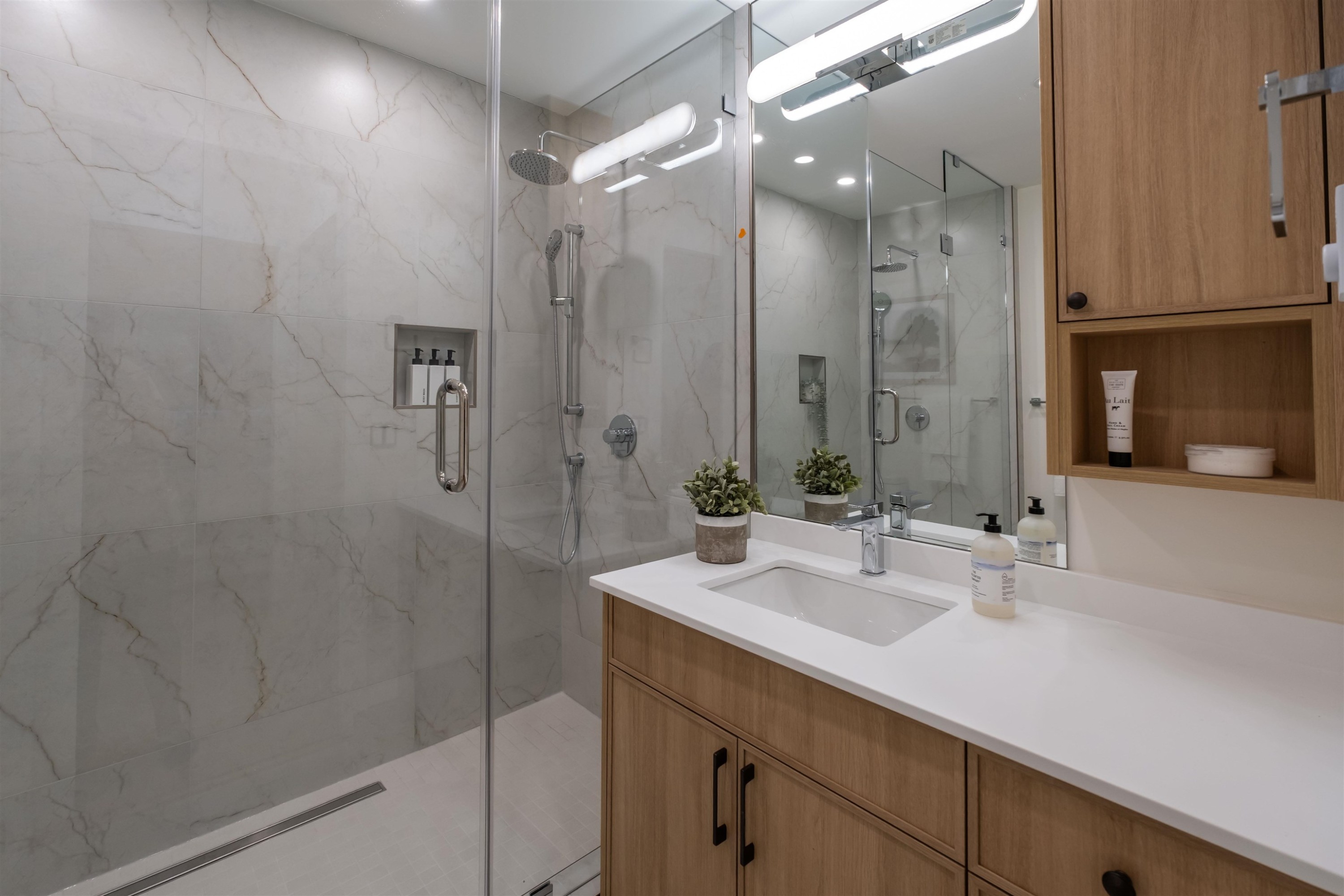 3350 Cobblestone Avenue, Vancouver, BC