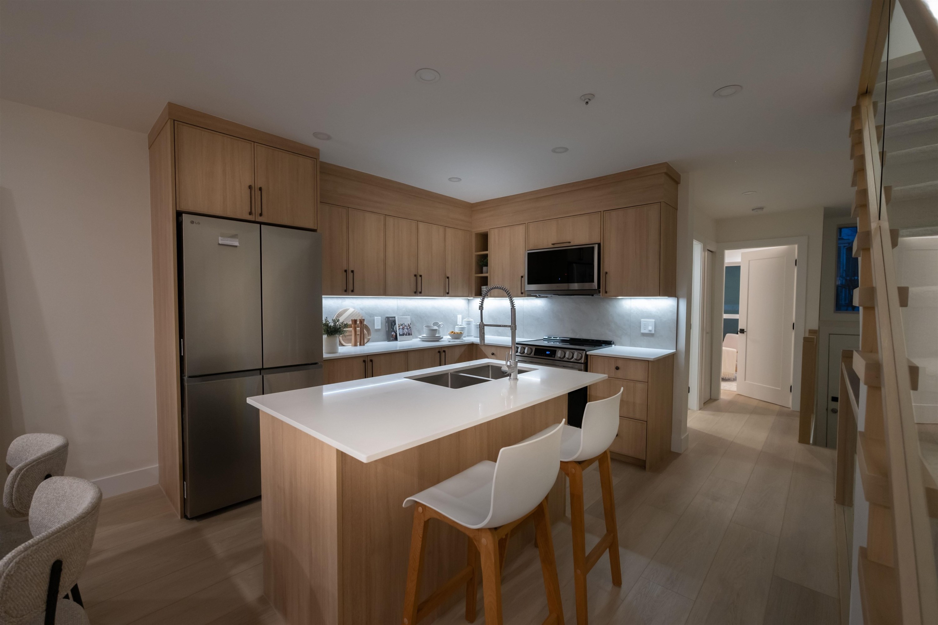 3350 Cobblestone Avenue, Vancouver, BC