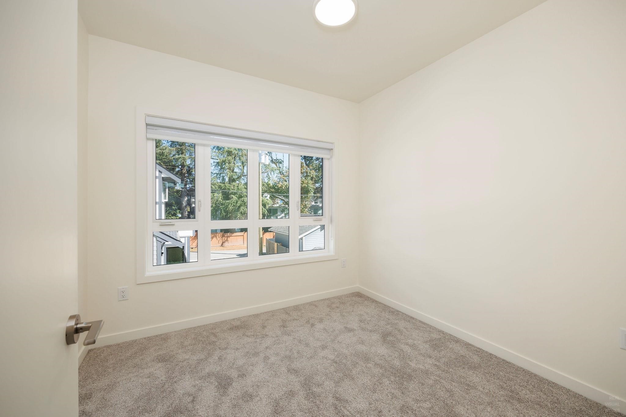 8-6929 Balmoral Street, Burnaby, BC