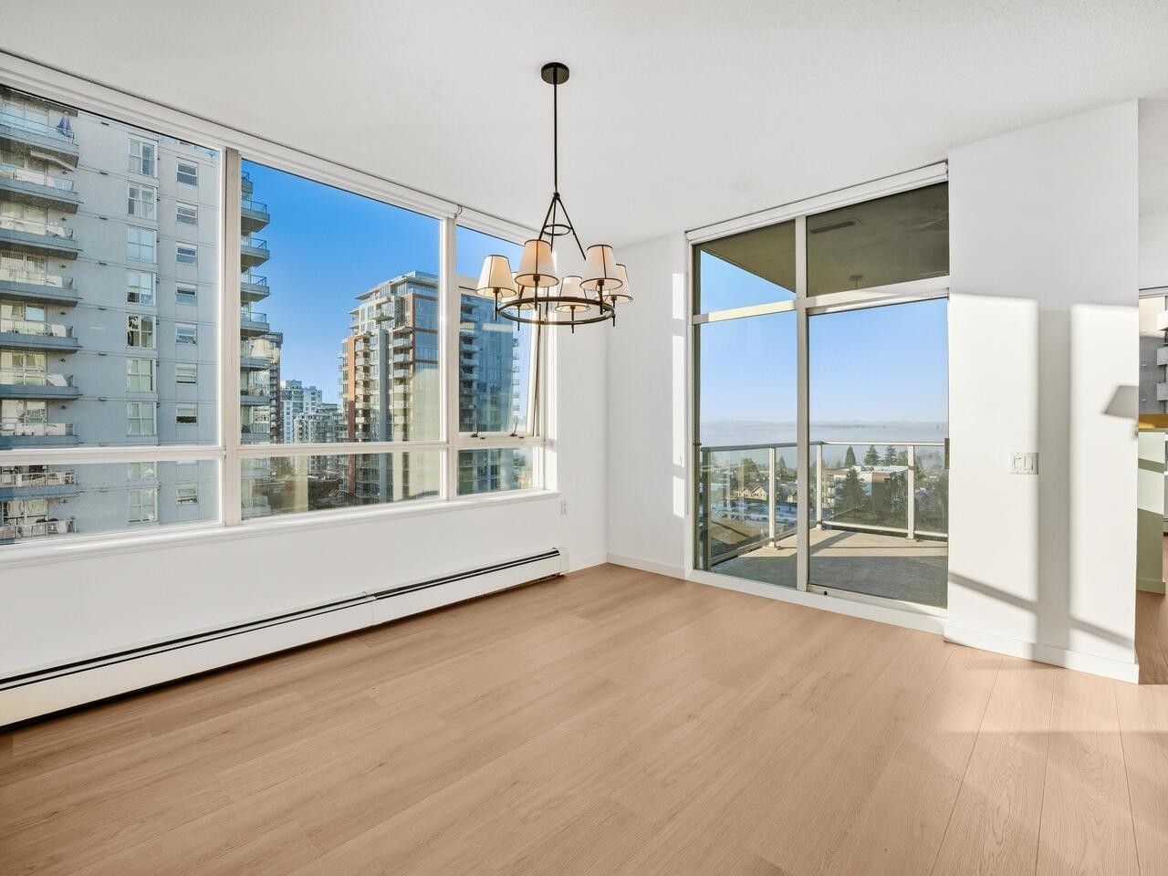 801-120 16Th Street W, North Vancouver, BC