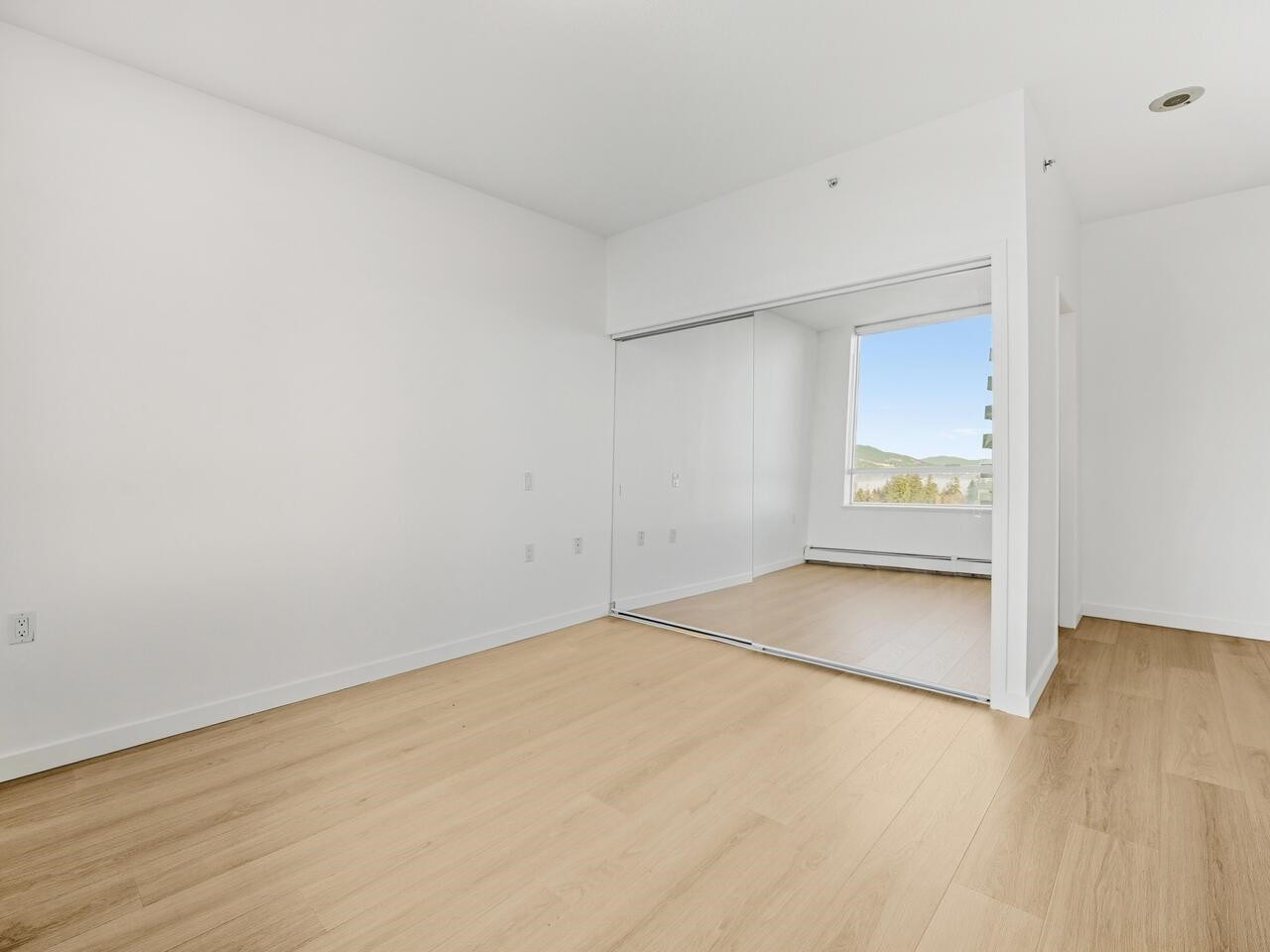 801-120 16Th Street W, North Vancouver, BC