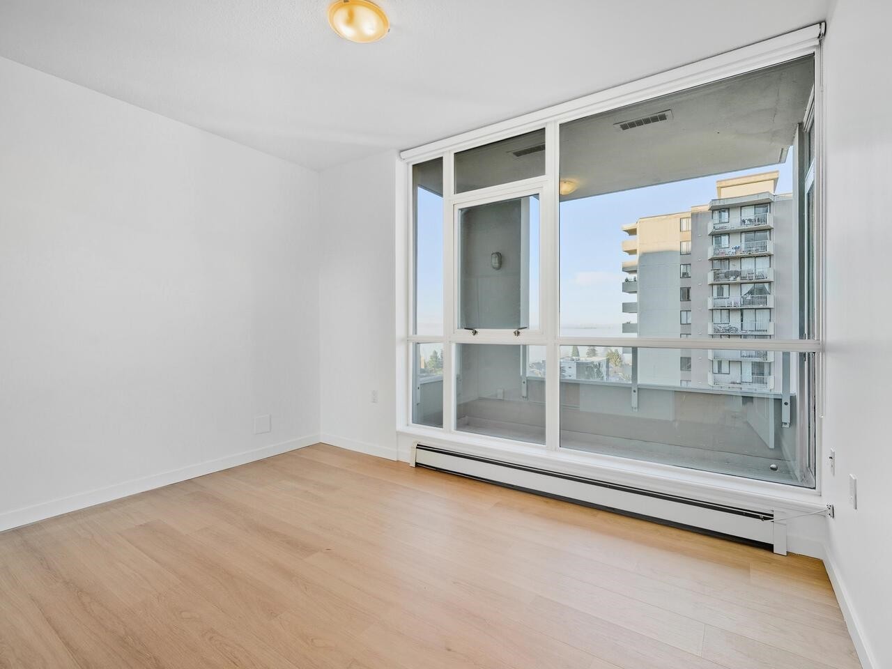 801-120 16Th Street W, North Vancouver, BC