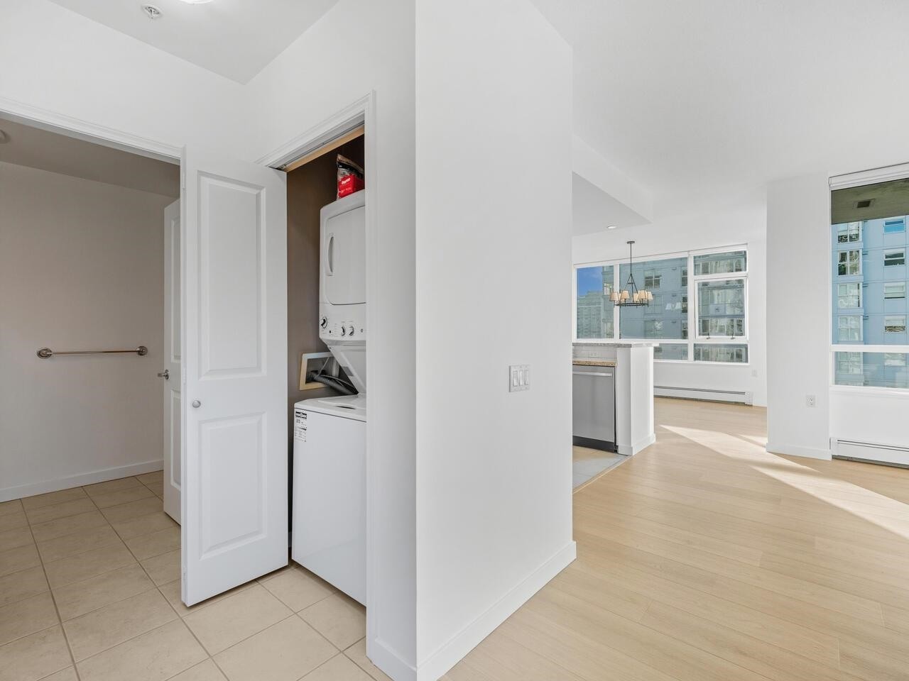 801-120 16Th Street W, North Vancouver, BC