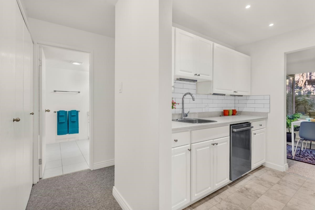 101-1777 13Th Avenue W, Vancouver, BC