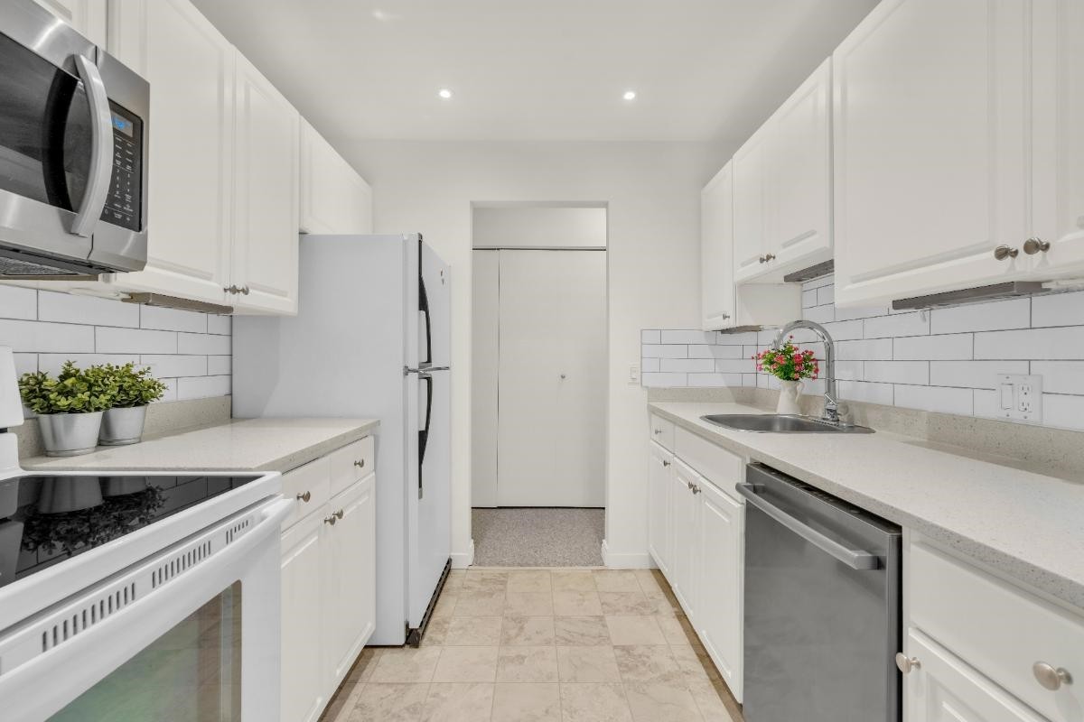 101-1777 13Th Avenue W, Vancouver, BC