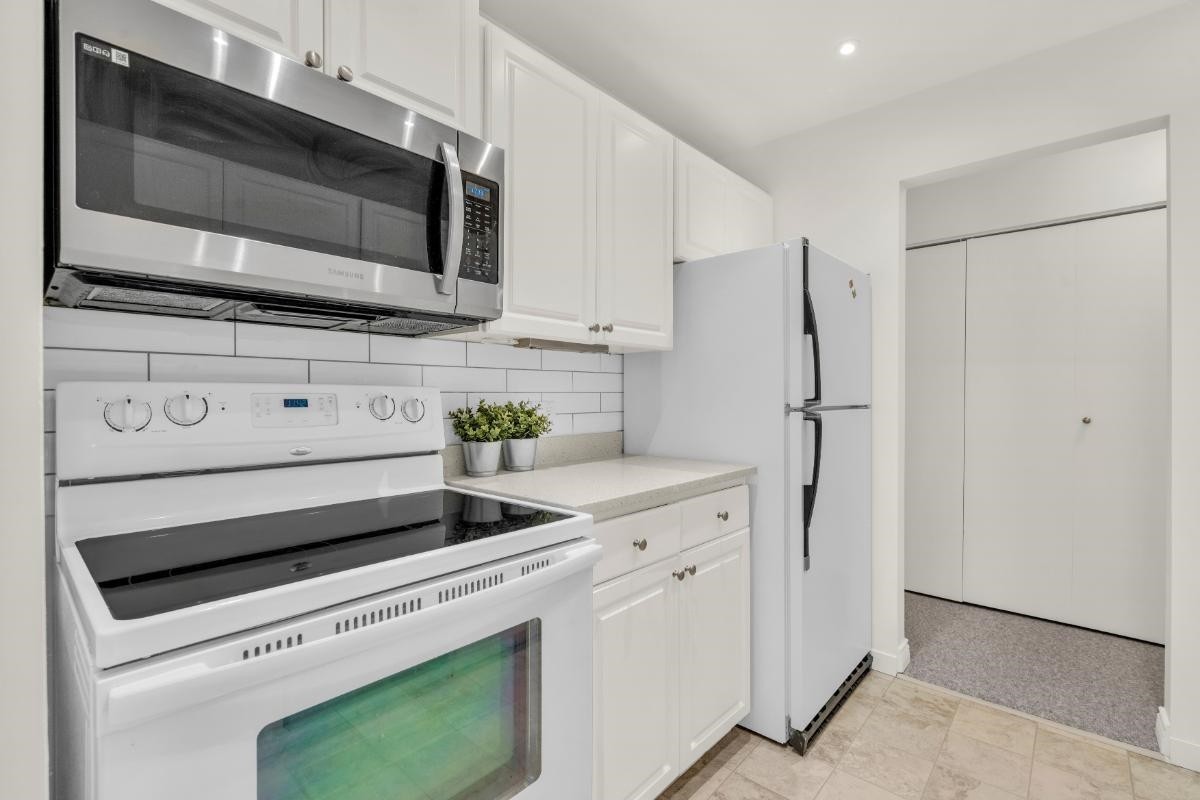 101-1777 13Th Avenue W, Vancouver, BC