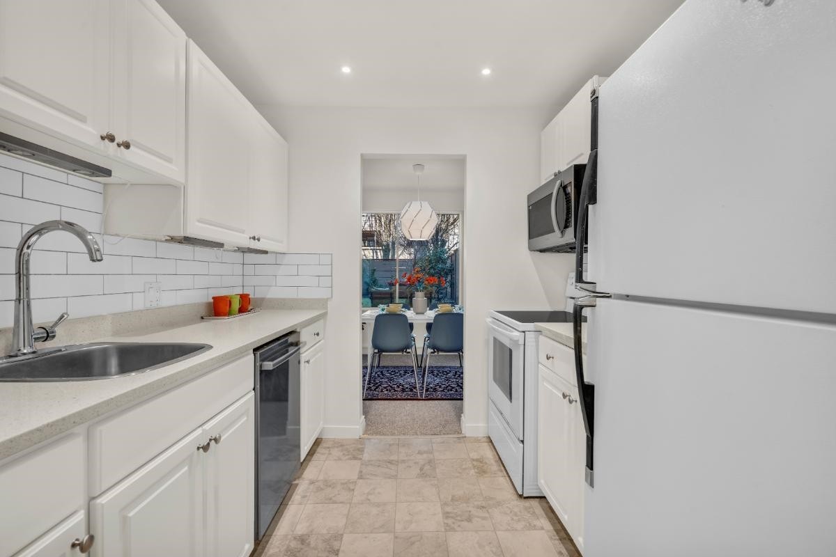 101-1777 13Th Avenue W, Vancouver, BC