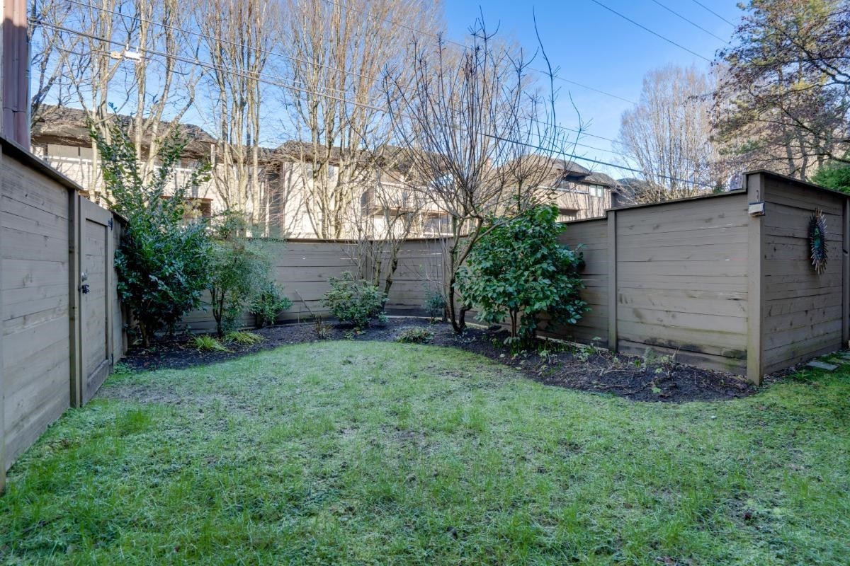 101-1777 13Th Avenue W, Vancouver, BC