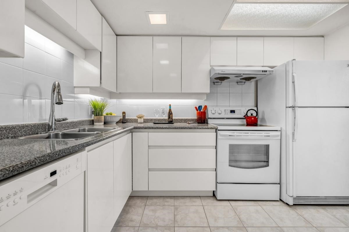 512-4900 Cartier Street, Vancouver, BC