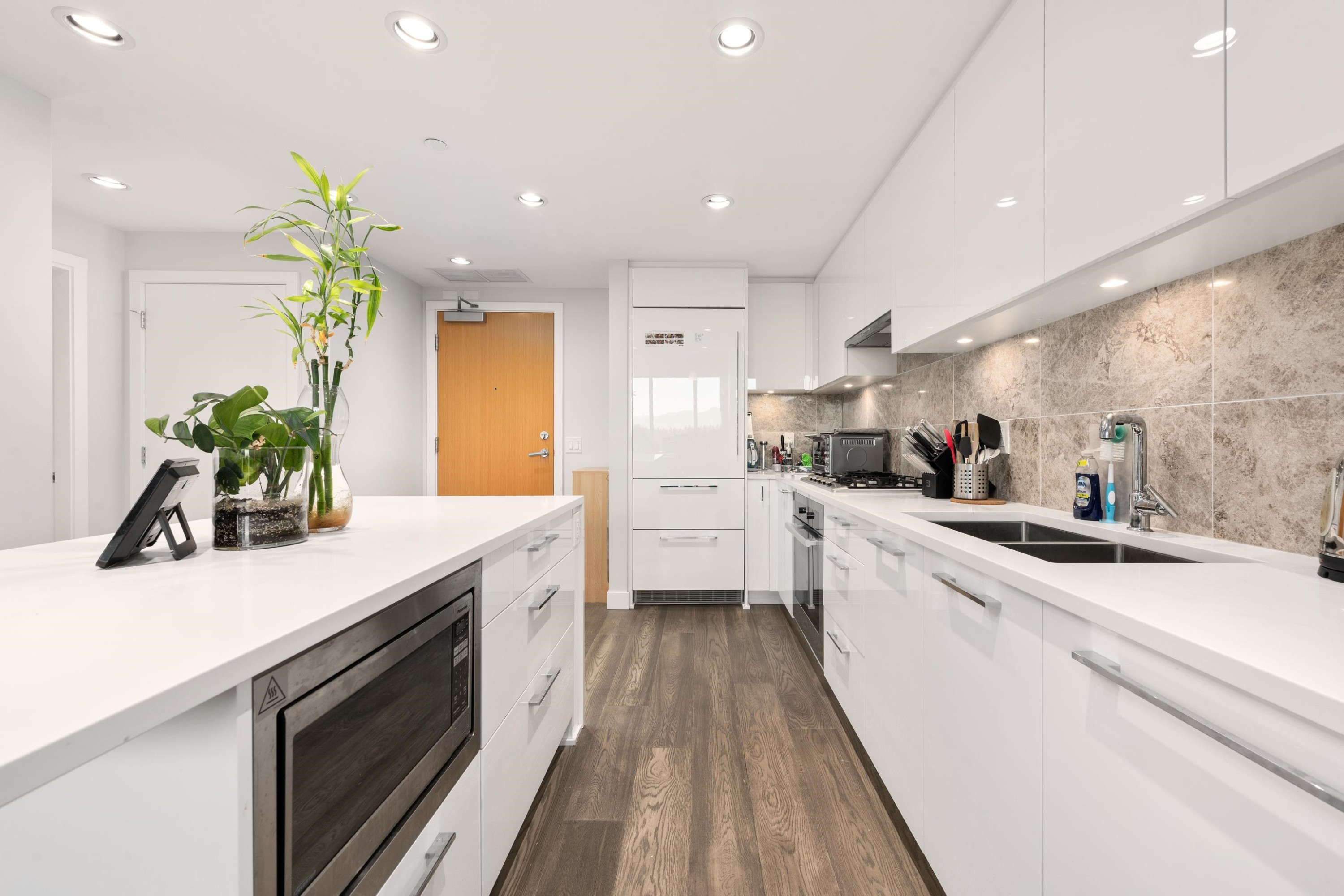 1303-5410 Shortcut Road, Vancouver, BC