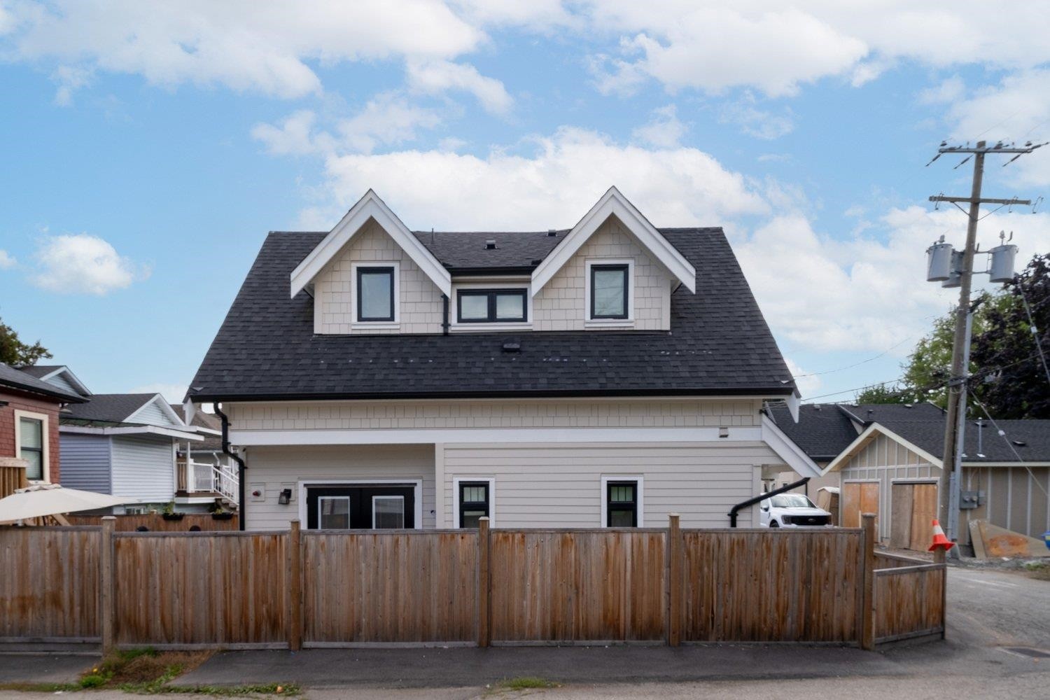 720 30Th Avenue E, Vancouver, BC