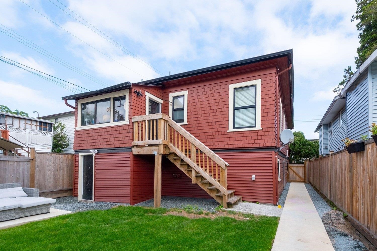 720 30Th Avenue E, Vancouver, BC