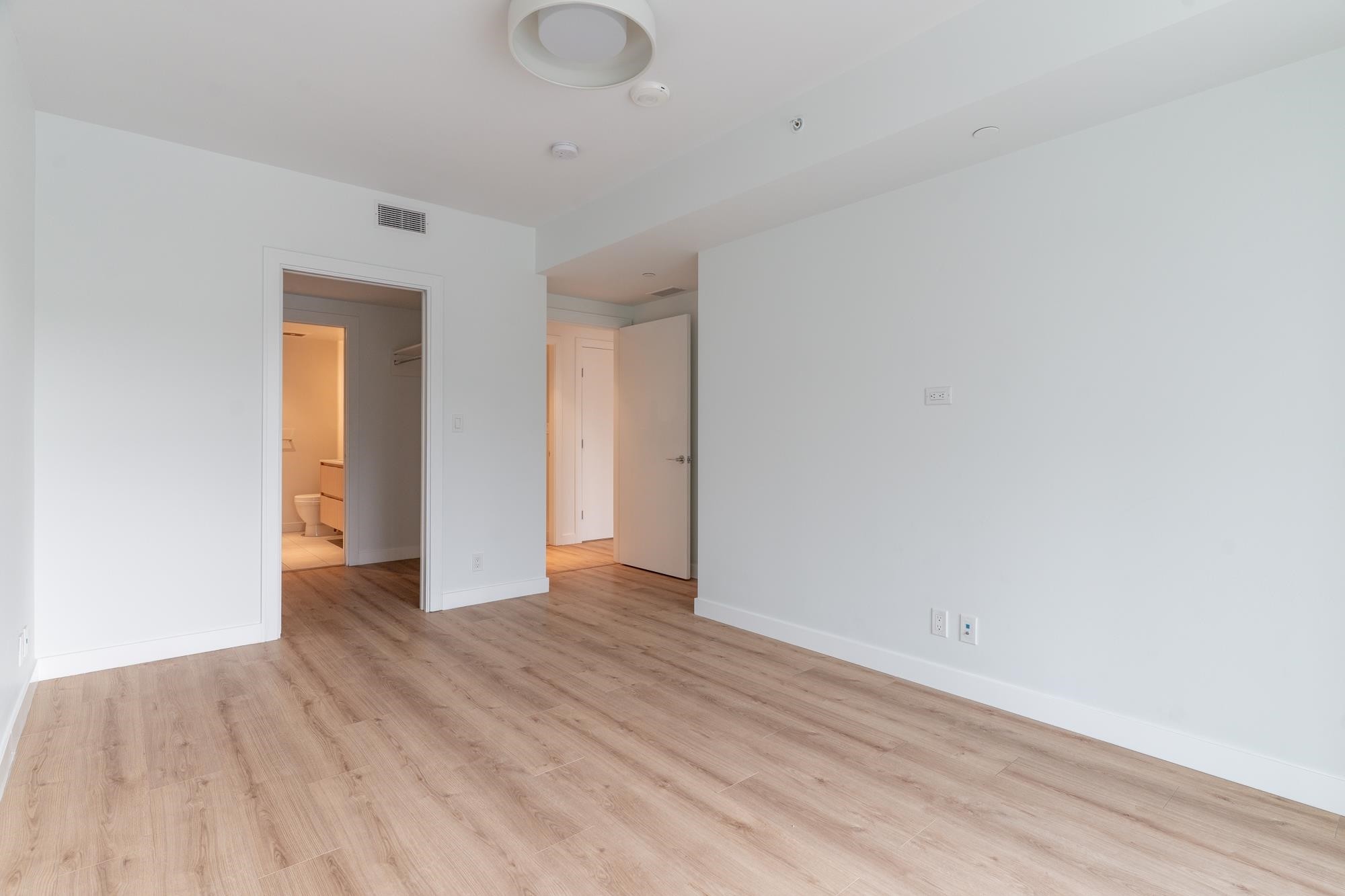 401-1500 Fern Street, North Vancouver, BC