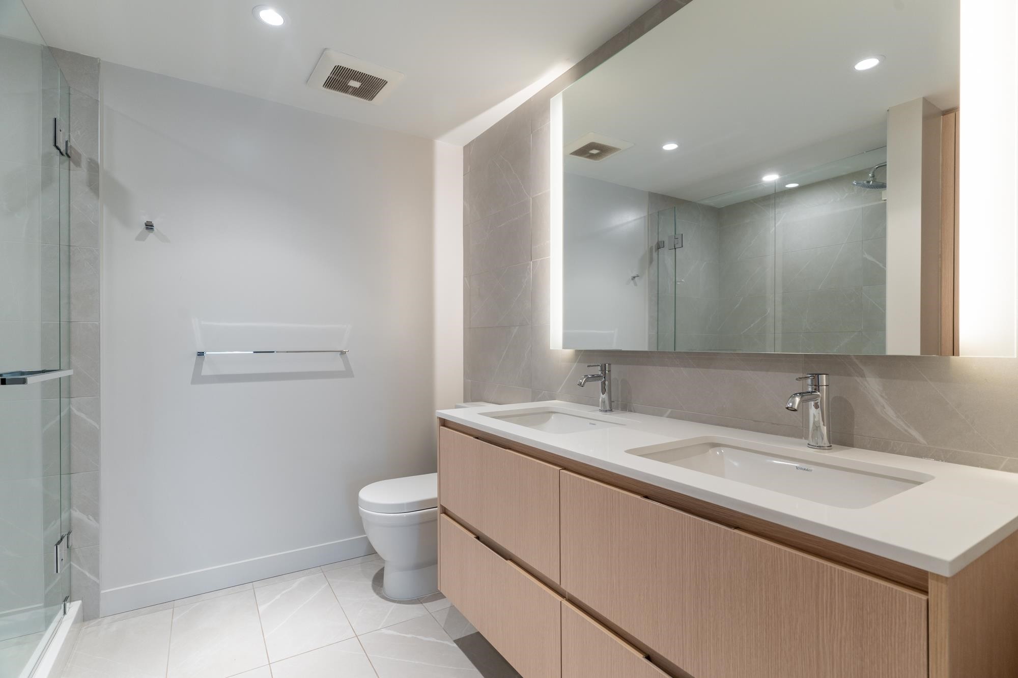 401-1500 Fern Street, North Vancouver, BC