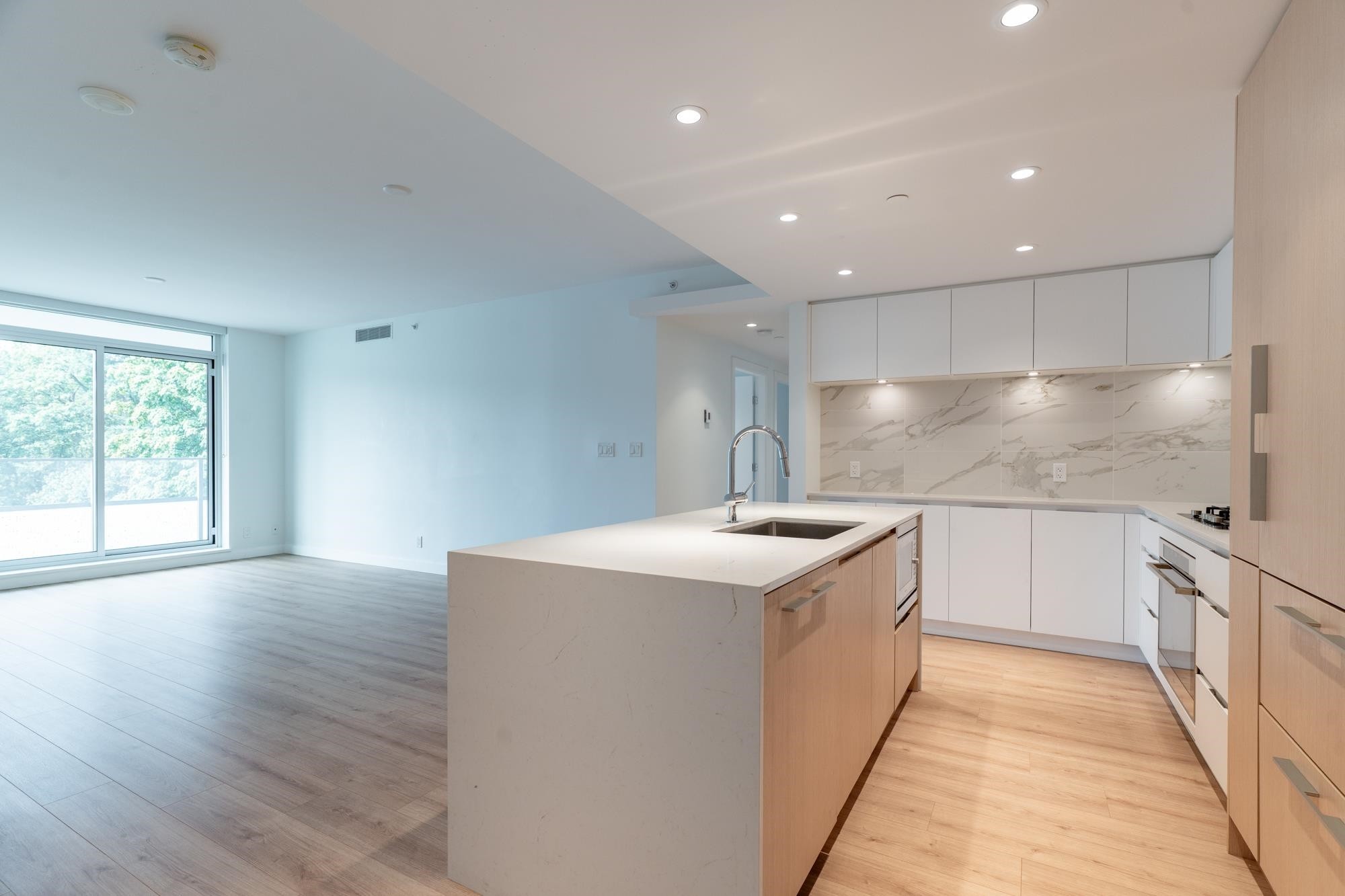 401-1500 Fern Street, North Vancouver, BC