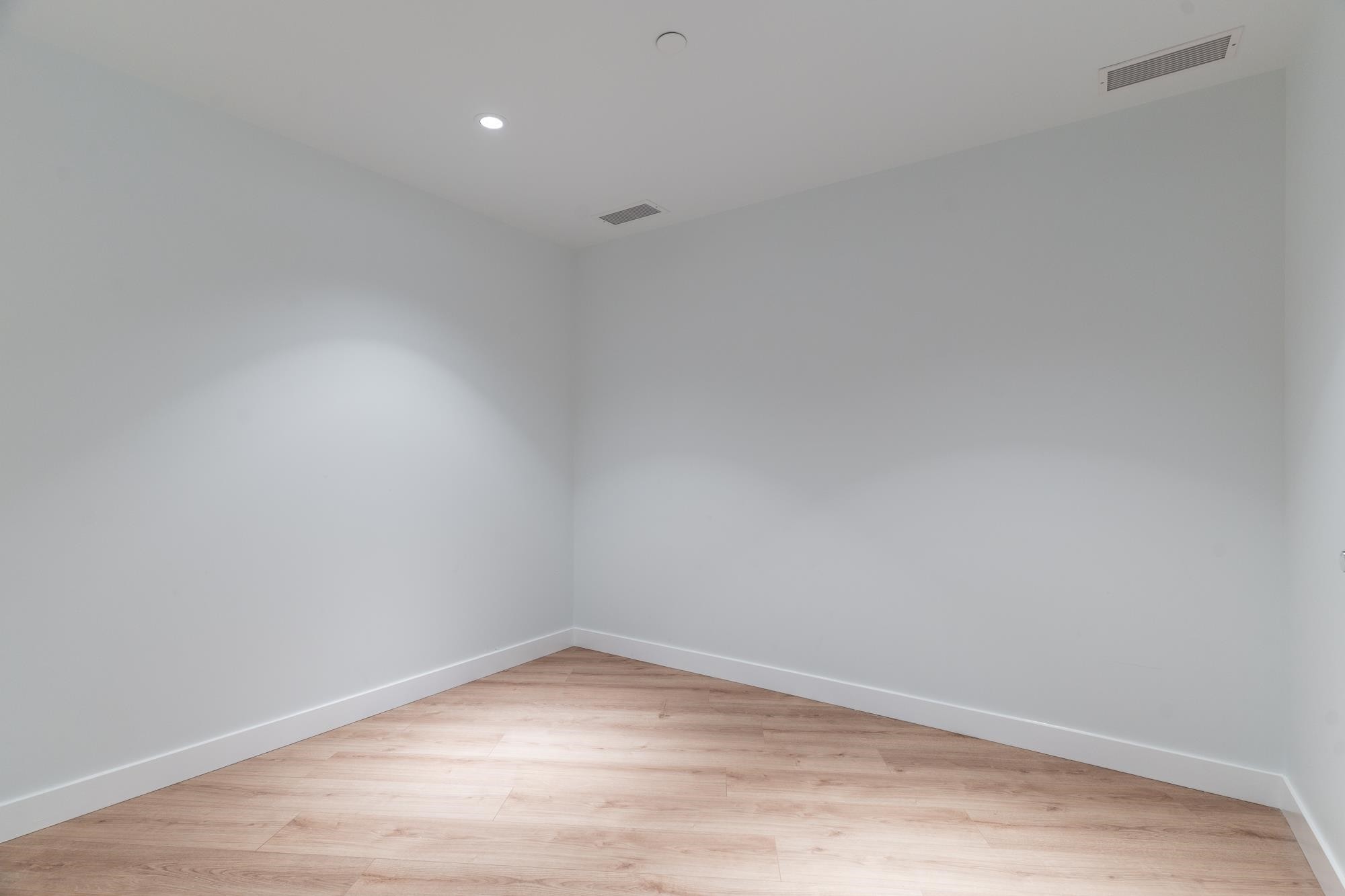 401-1500 Fern Street, North Vancouver, BC