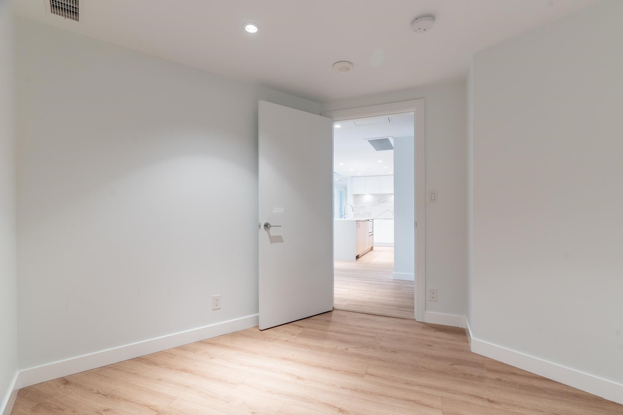 401-1500 Fern Street, North Vancouver, BC