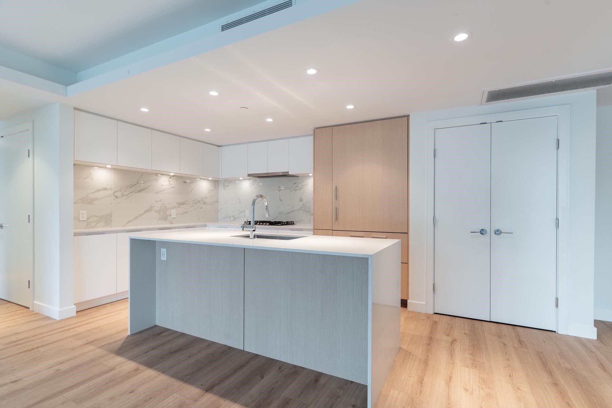 401-1500 Fern Street, North Vancouver, BC