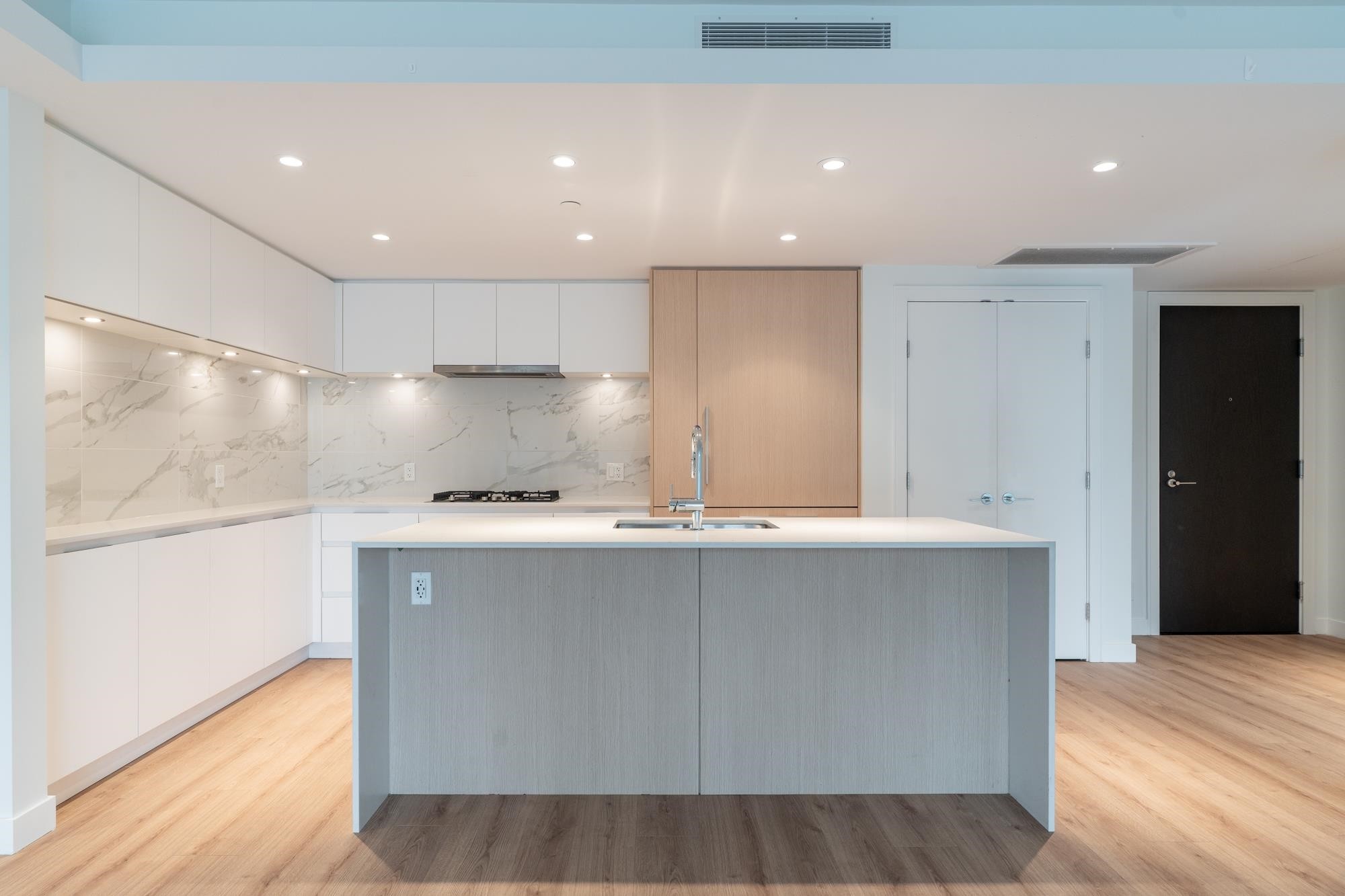 401-1500 Fern Street, North Vancouver, BC