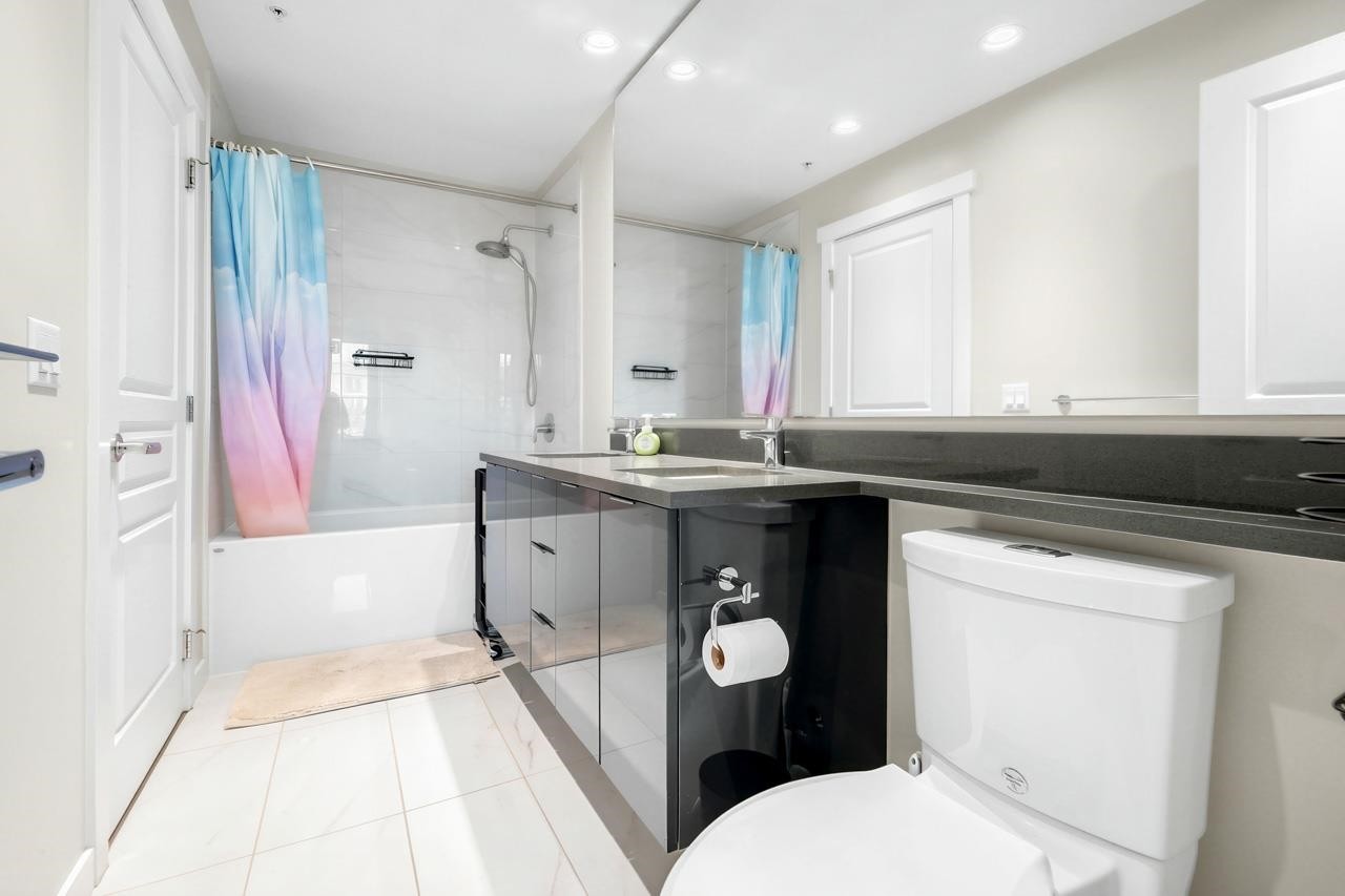 117-9311 Alexandra Road, Richmond, BC