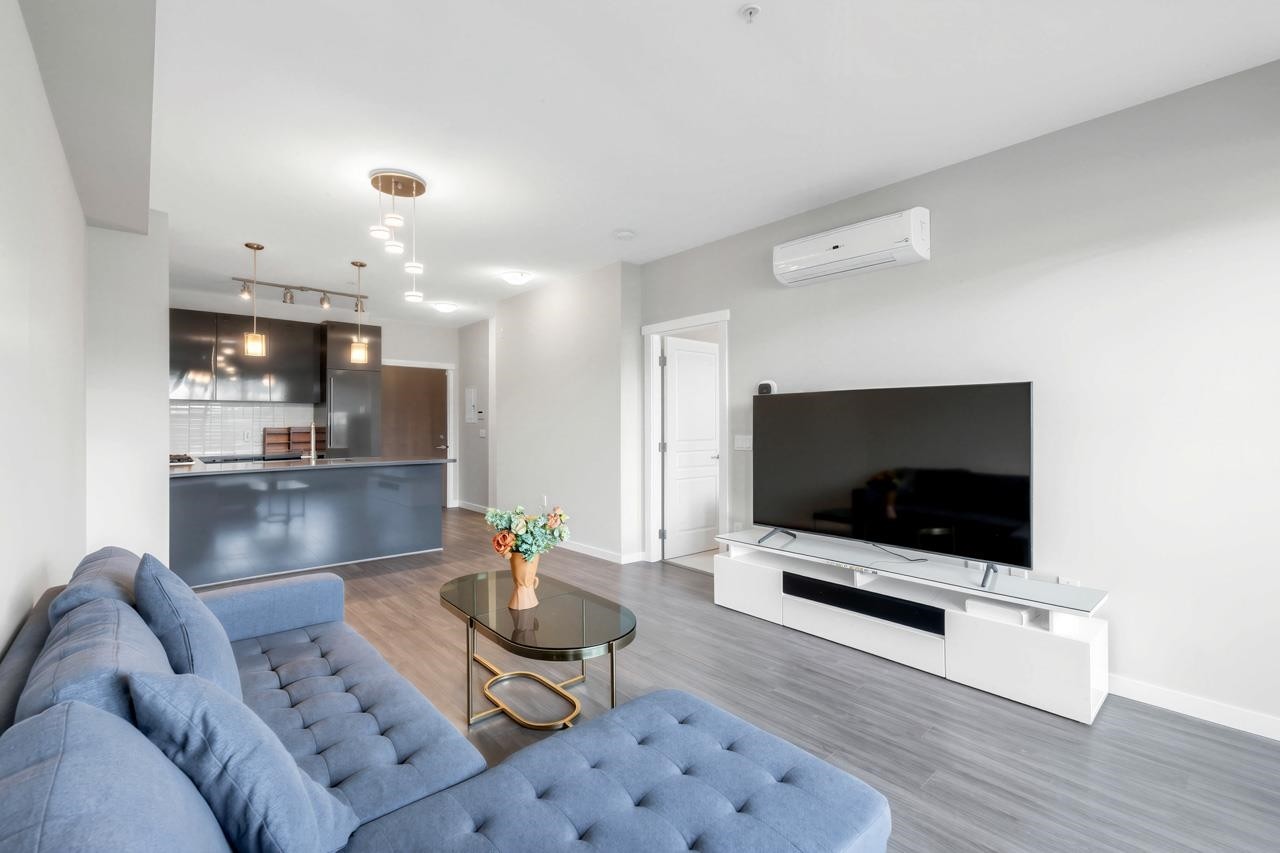 117-9311 Alexandra Road, Richmond, BC