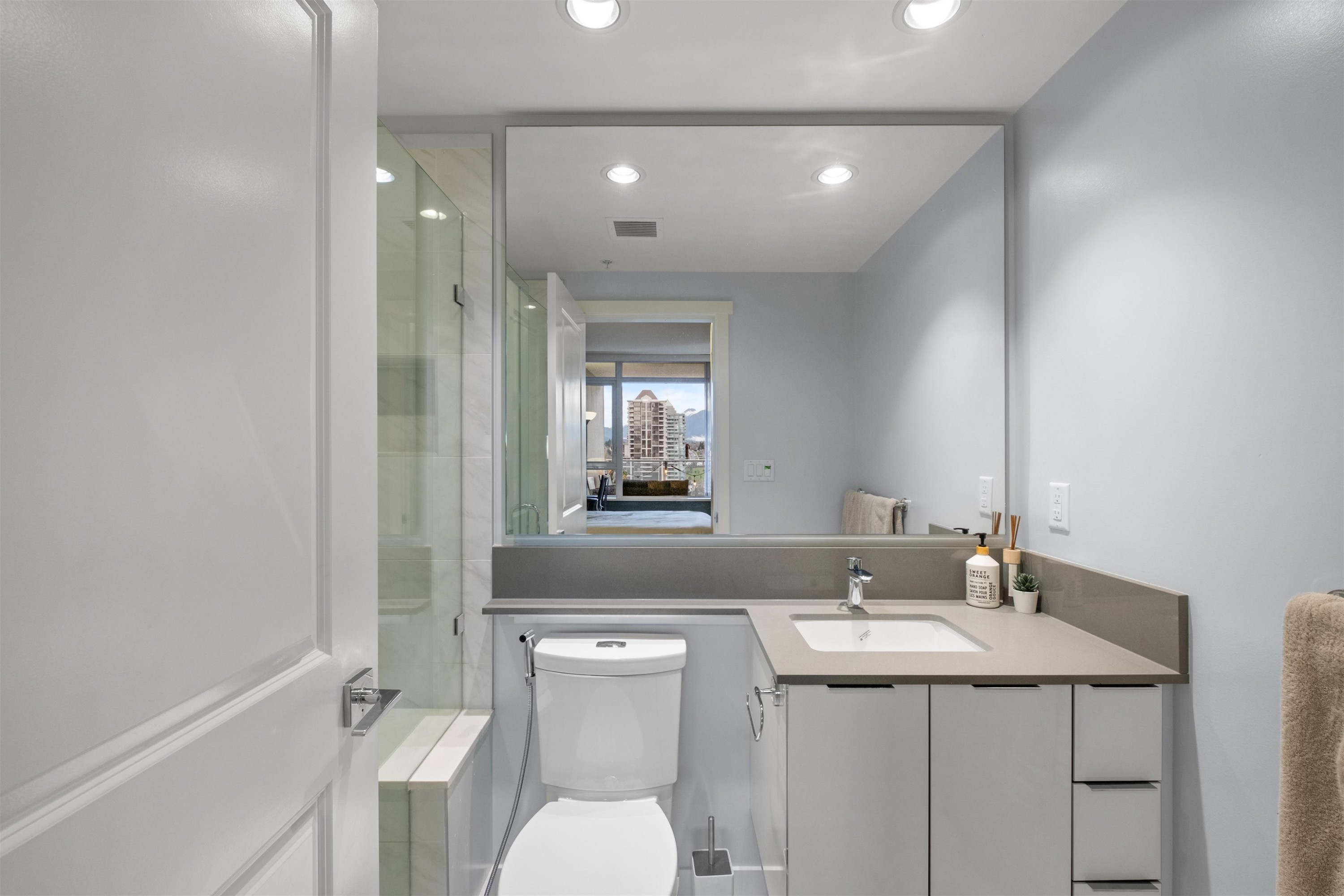 2206-2388 Madison Avenue, Burnaby, BC