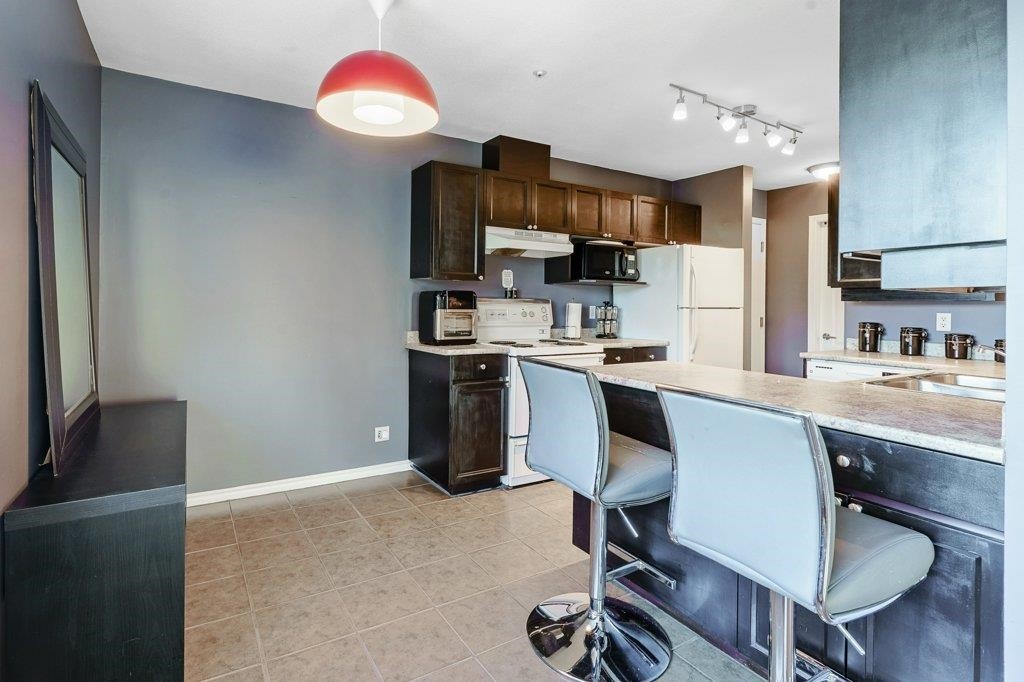 201-22722 Lougheed Highway, Maple Ridge, BC