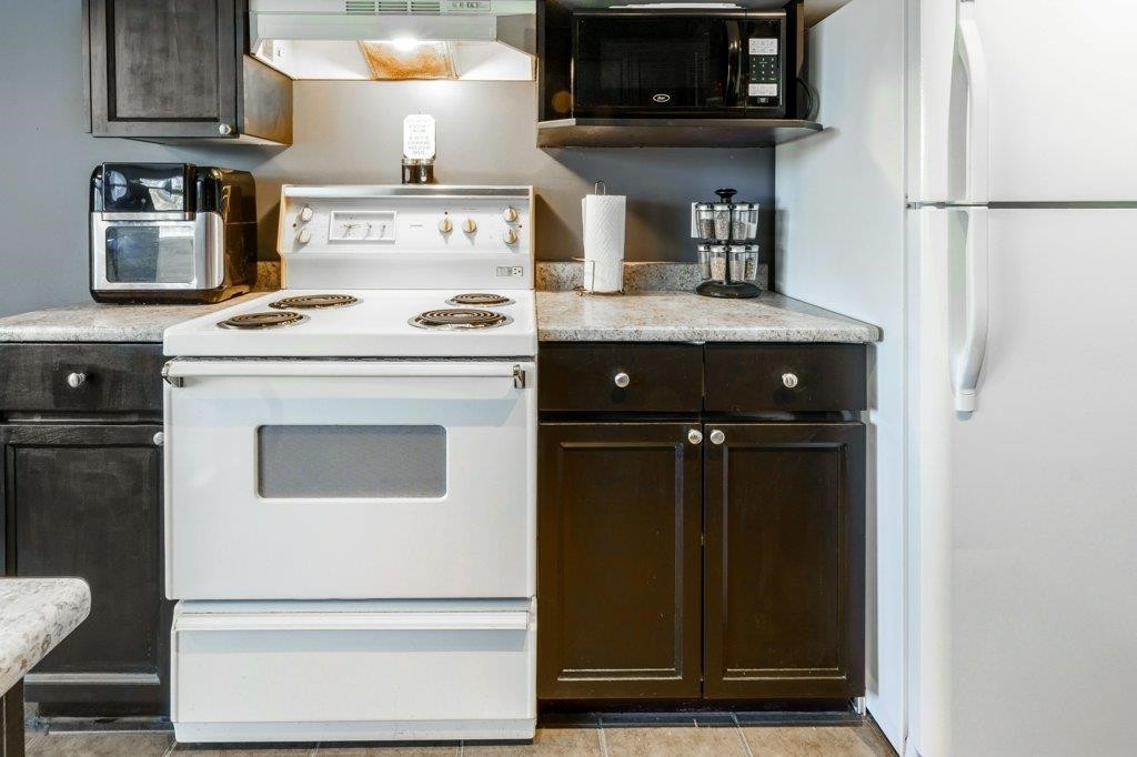 201-22722 Lougheed Highway, Maple Ridge, BC