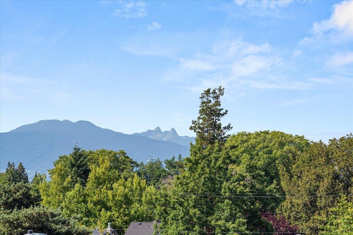 4110 Columbia Street, Vancouver, BC