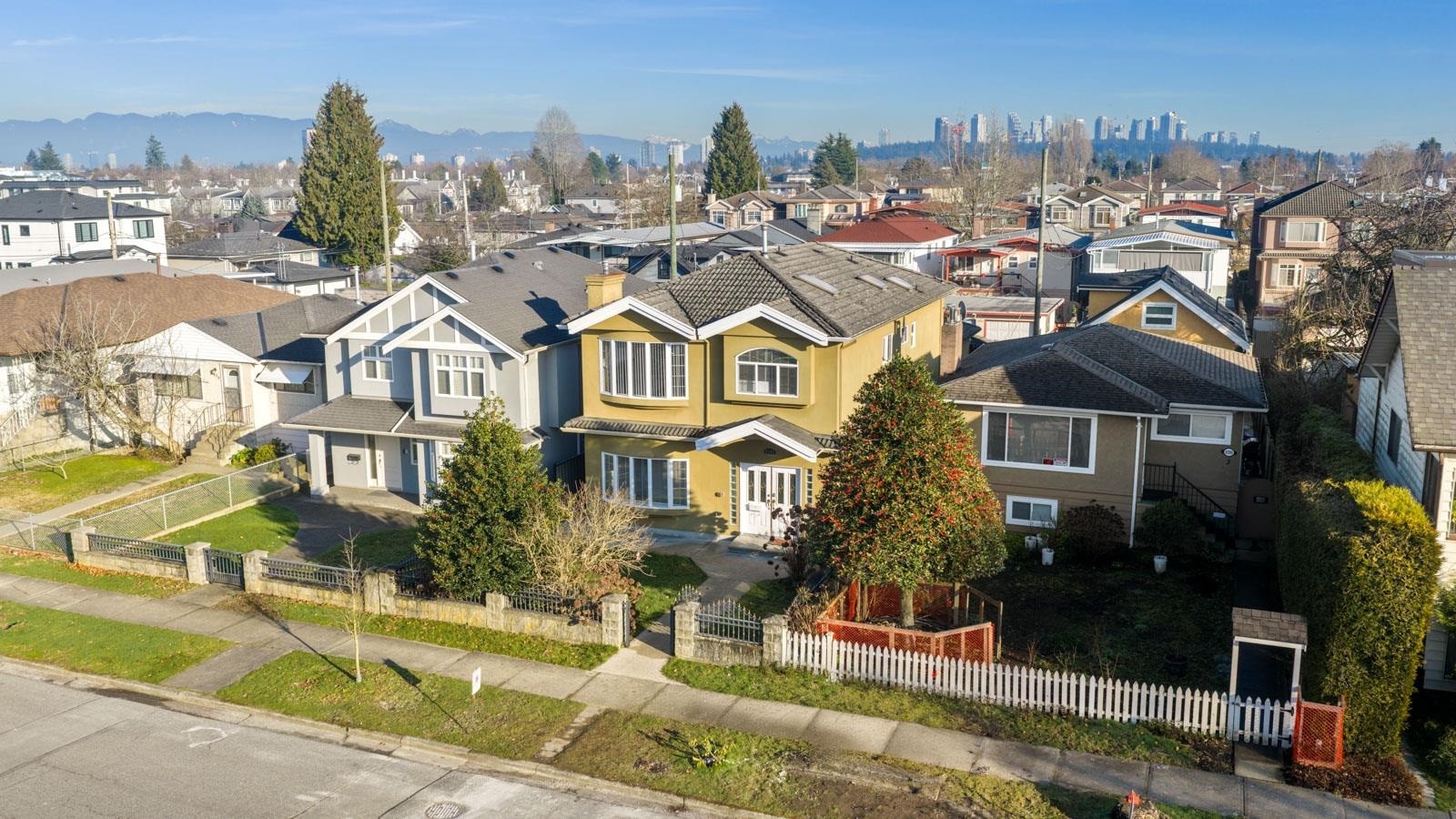 6586 Nanaimo Street, Vancouver, BC