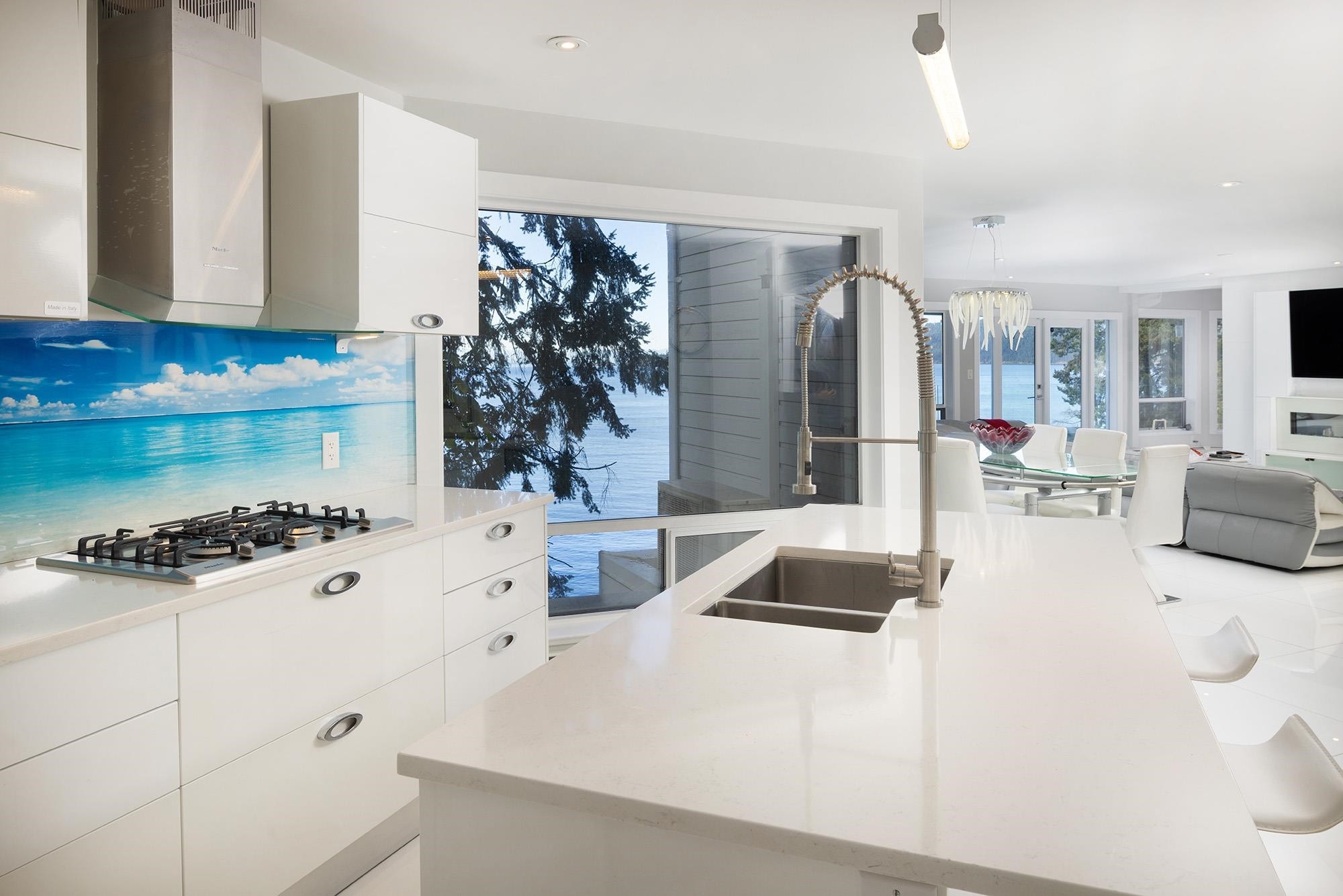 5530 Parthenon Place, West Vancouver, BC