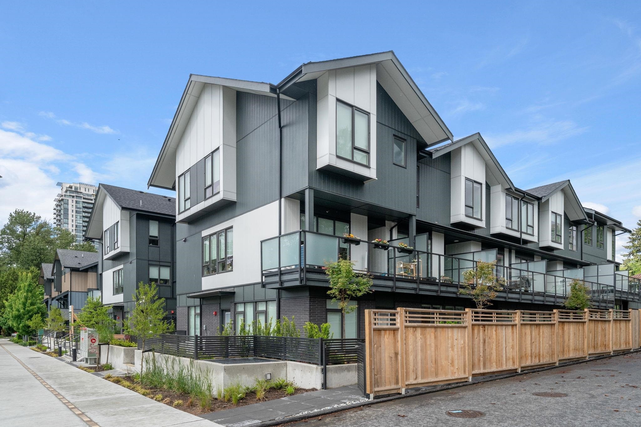 111-7161 17Th Avenue, Burnaby, BC