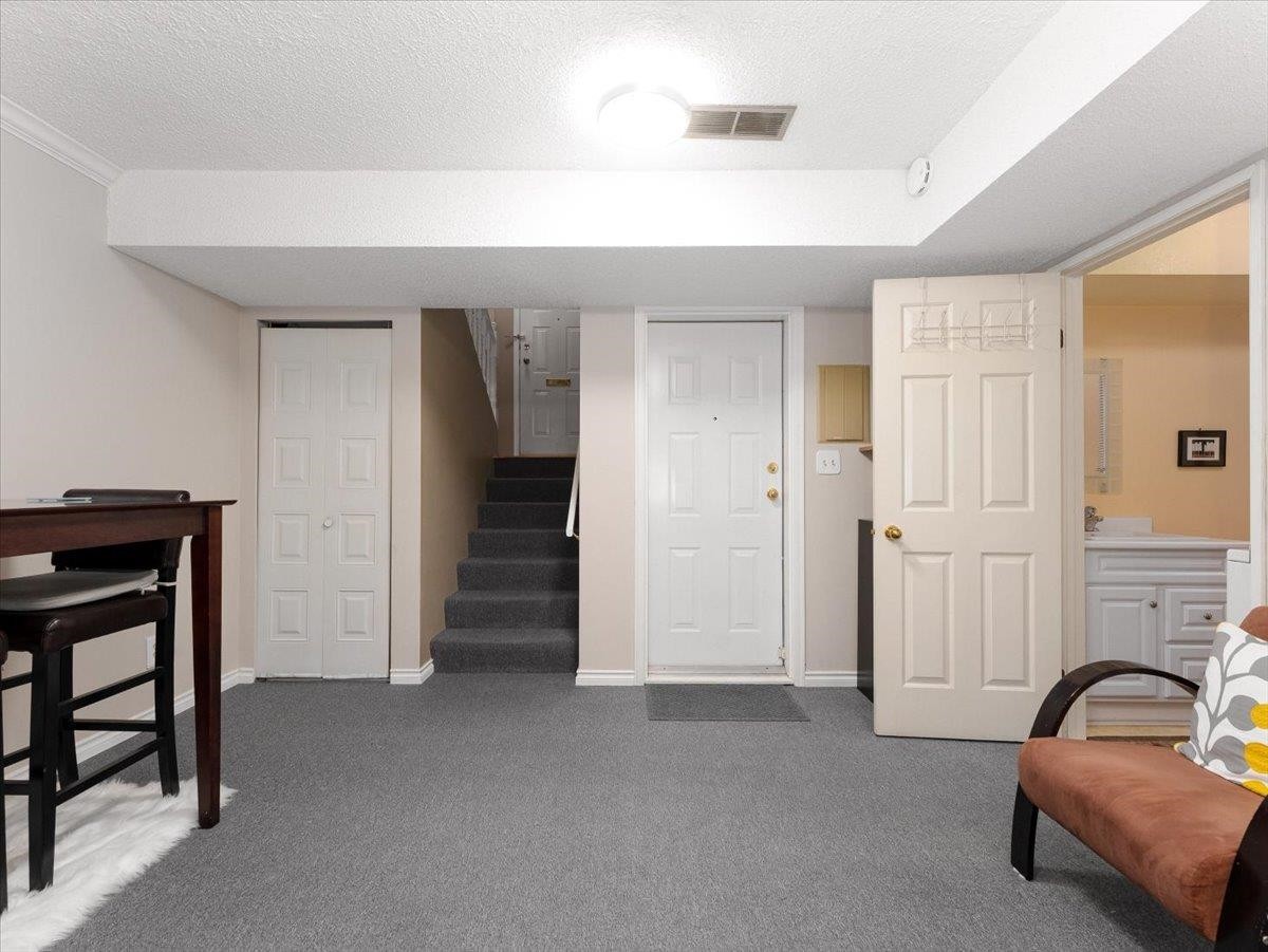 7338 Foxhound Mews, Vancouver, BC