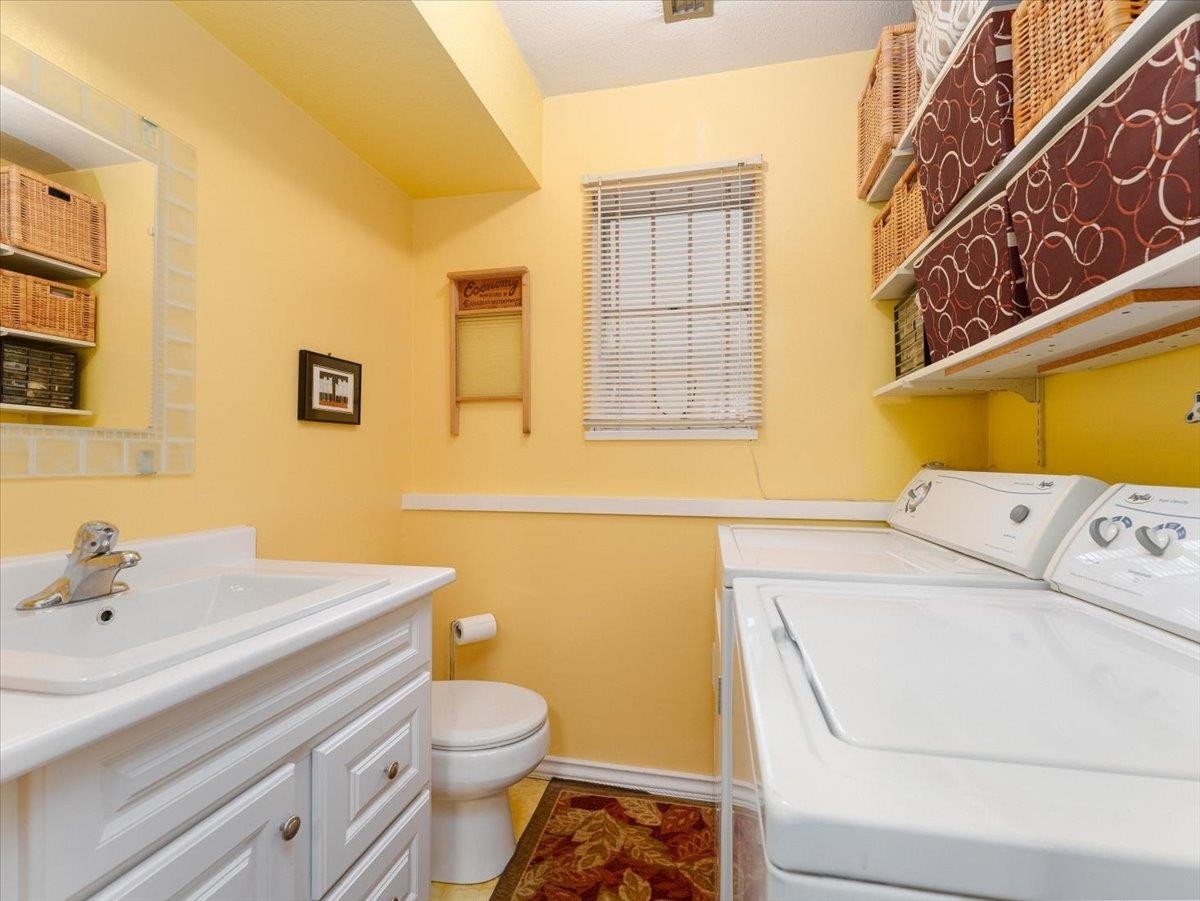 7338 Foxhound Mews, Vancouver, BC