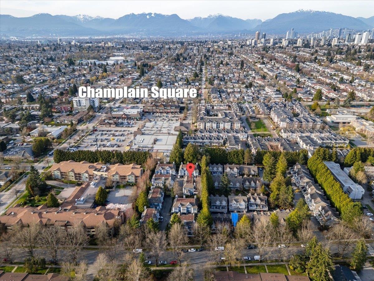 7338 Foxhound Mews, Vancouver, BC