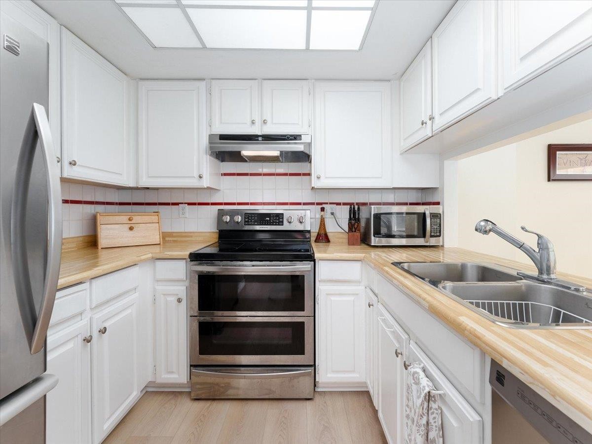 7338 Foxhound Mews, Vancouver, BC