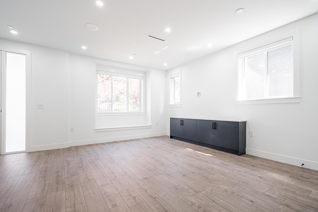 2972 7Th Avenue E, Vancouver, BC