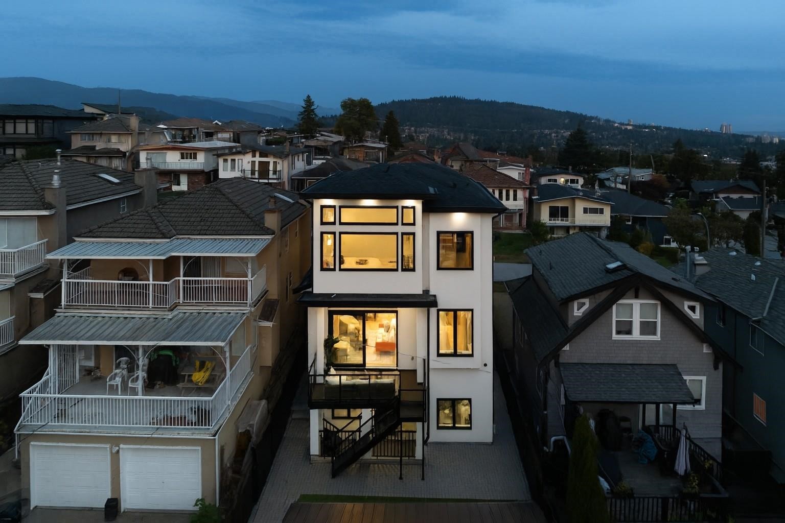 131 Grosvenor Avenue, Burnaby, BC