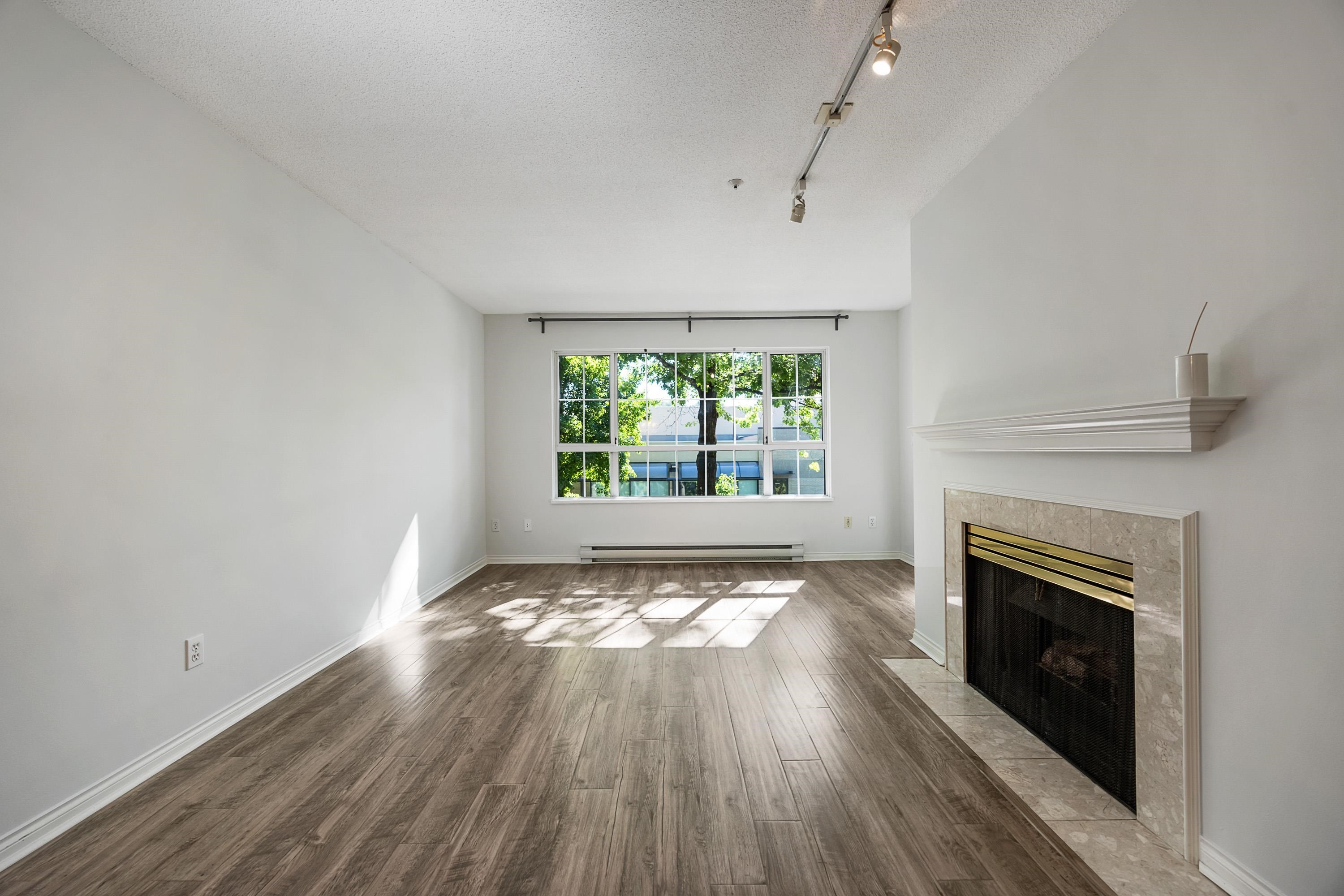 206-2990 Princess Crescent, Coquitlam, BC