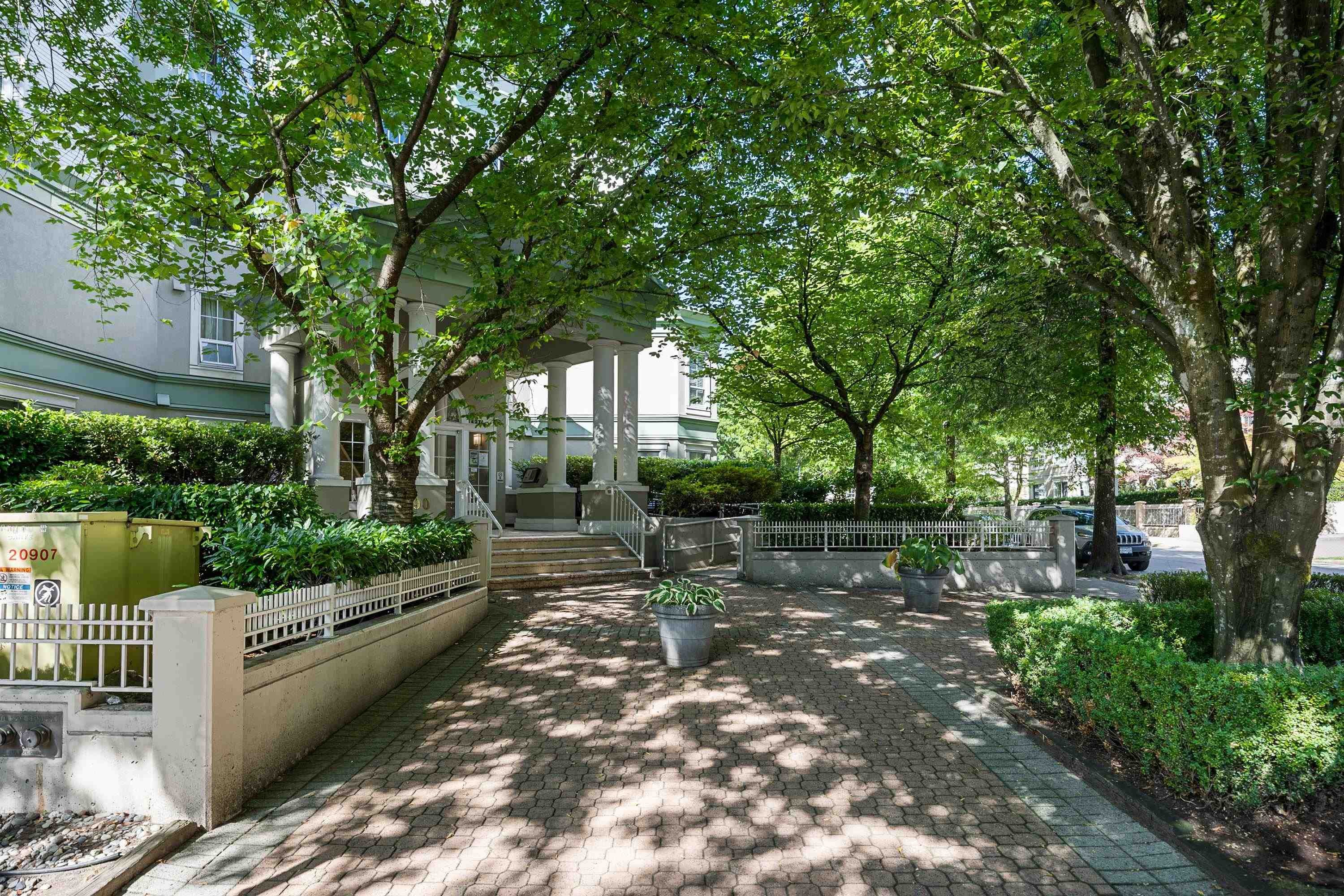 206-2990 Princess Crescent, Coquitlam, BC