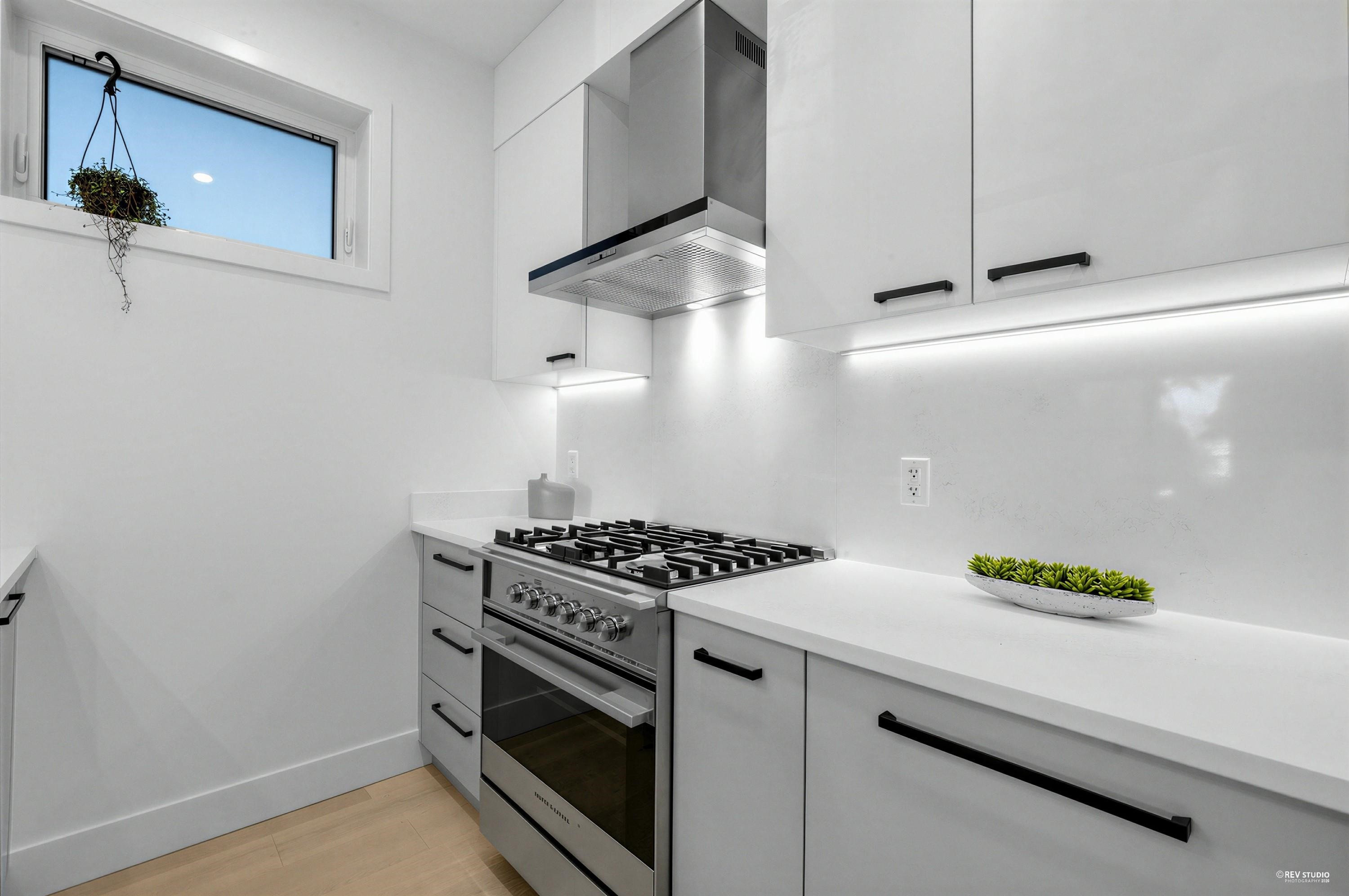 3172 26Th Avenue W, Vancouver, BC