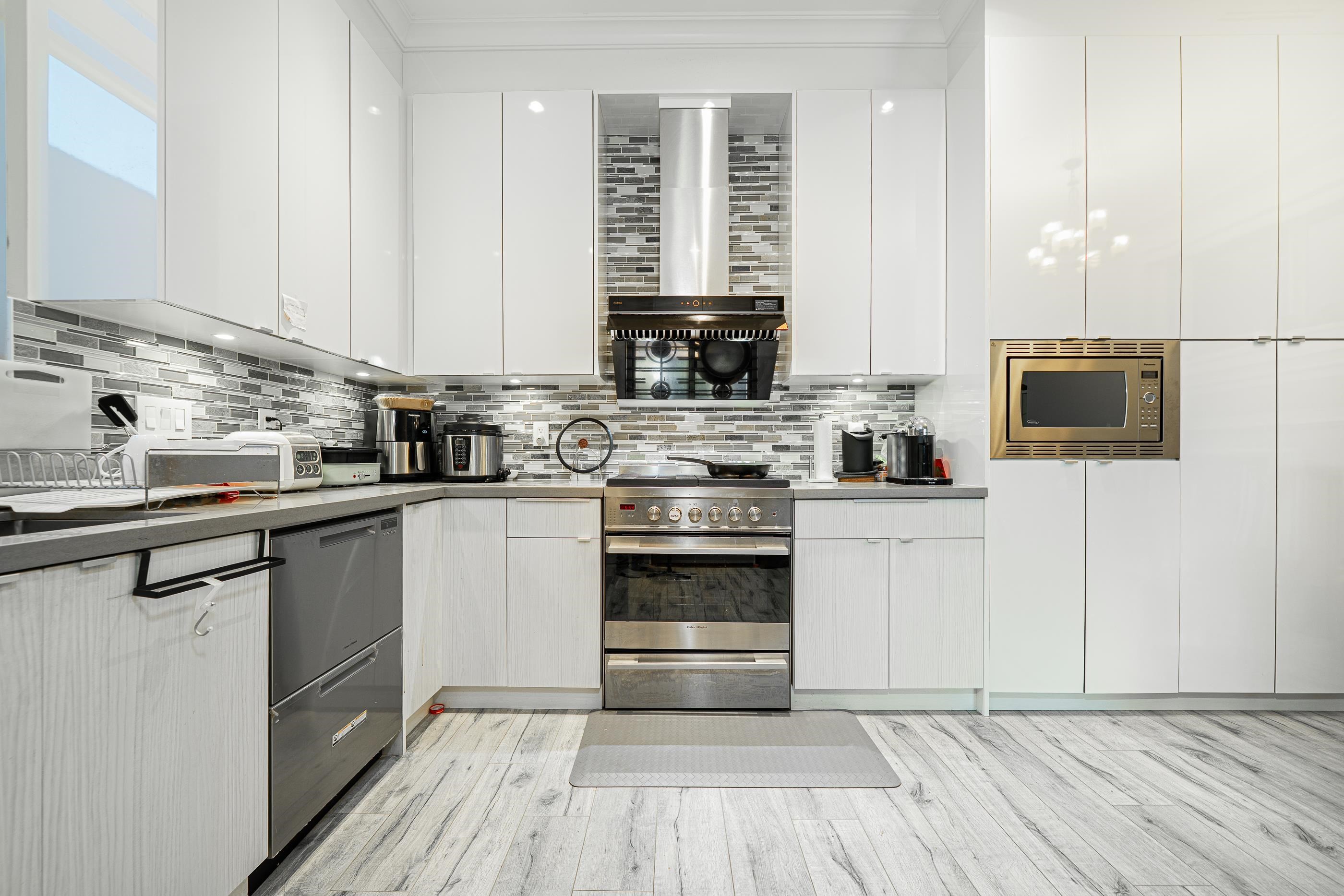 5474 Dundee Street, Vancouver, BC