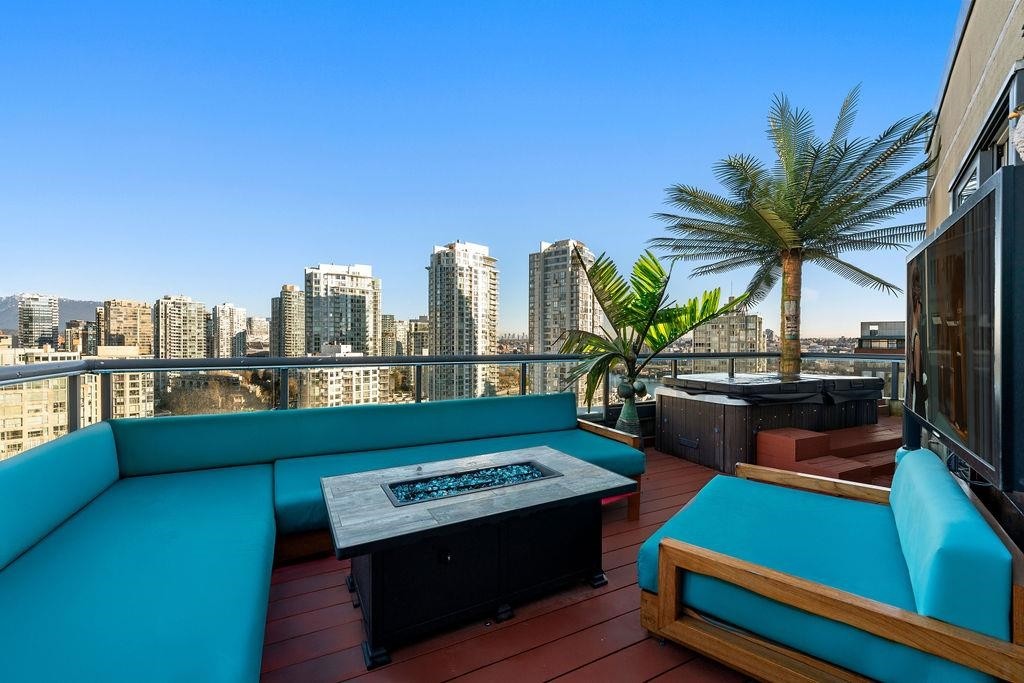 19A-199 Drake Street, Vancouver, BC