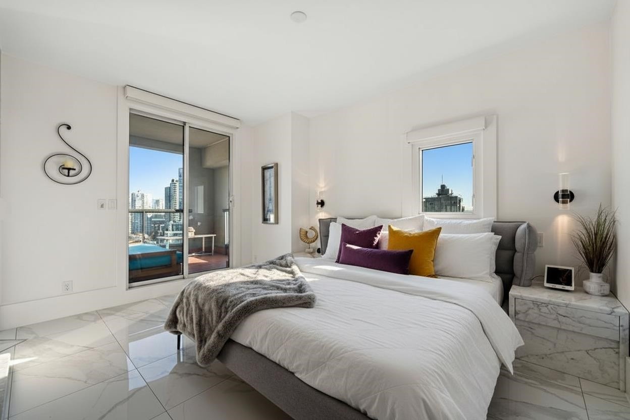 19A-199 Drake Street, Vancouver, BC