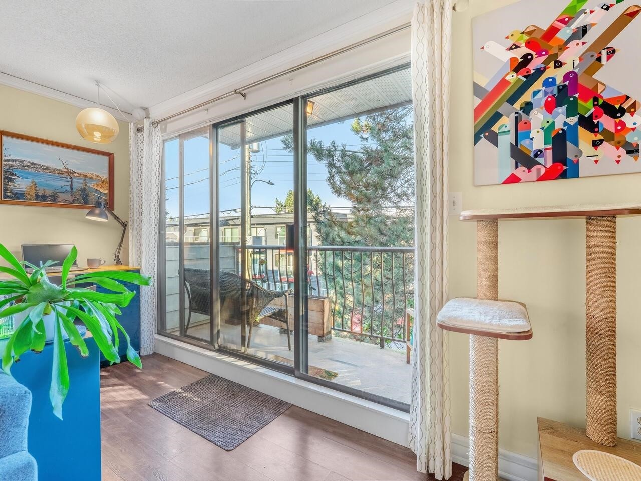 206-1065 8Th Avenue E, Vancouver, BC