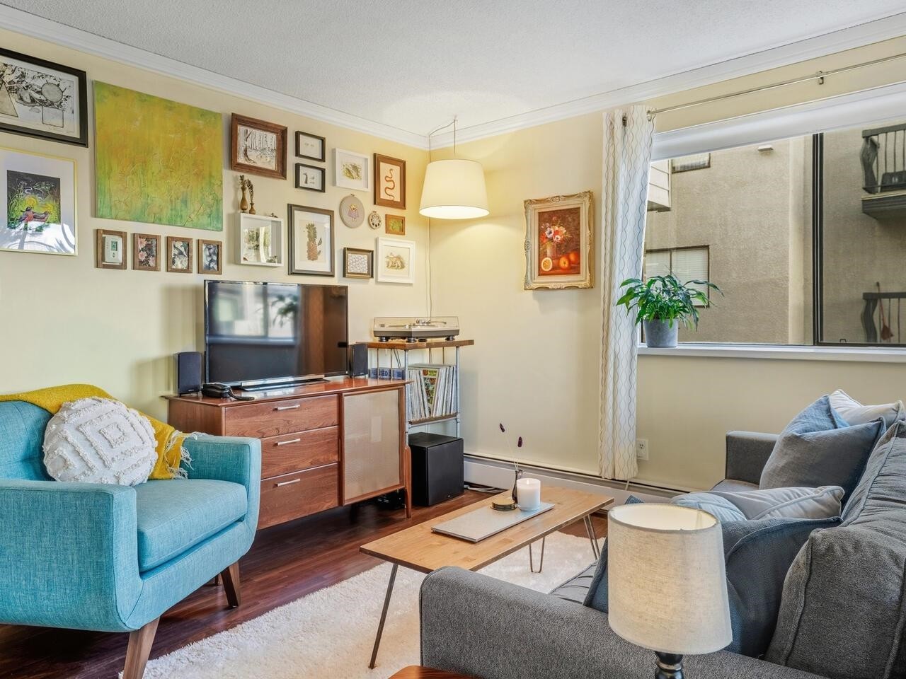 206-1065 8Th Avenue E, Vancouver, BC